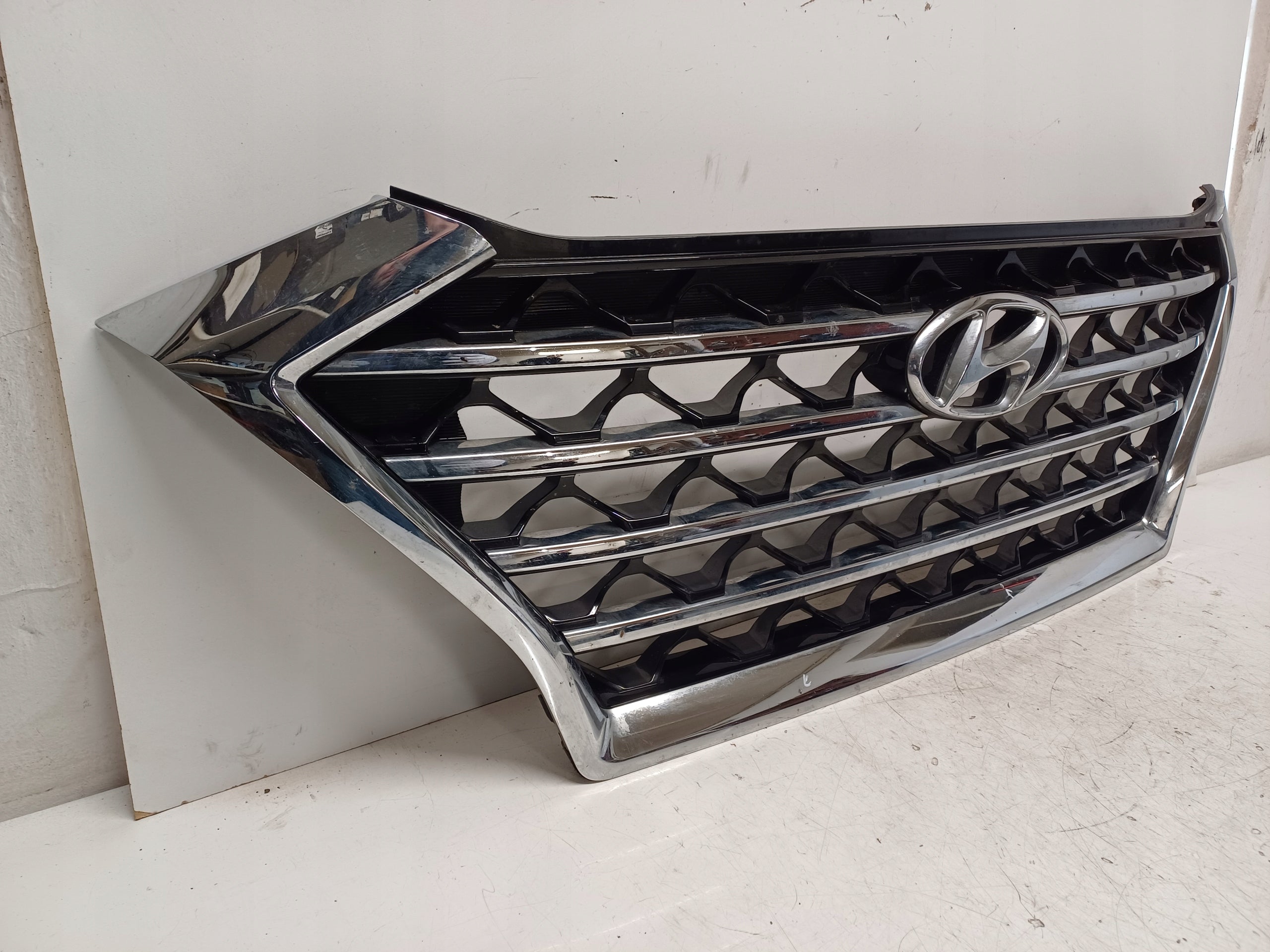 Kühlergrill Hyundai 5 I TUCSON 6 TUCSON III 3 FRONTGRILL 86351D7600 Kühlergitter