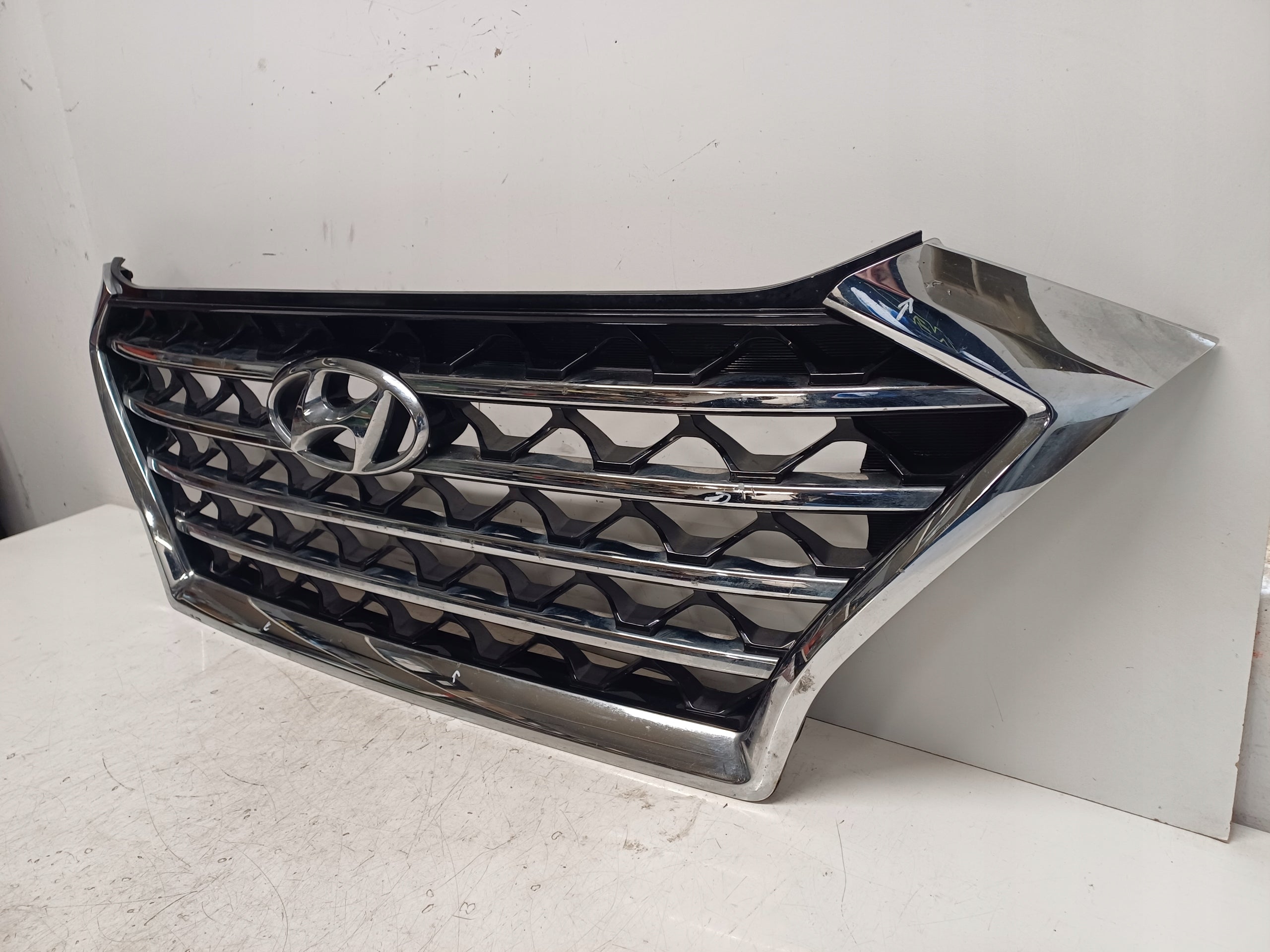 Kühlergrill Hyundai 5 I TUCSON 6 TUCSON III 3 FRONTGRILL 86351D7600 Kühlergitter