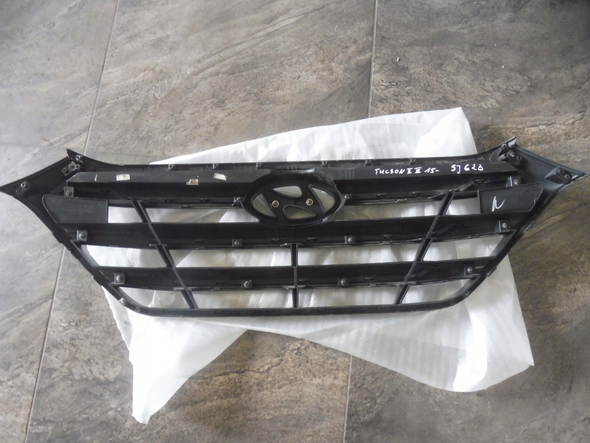 Kühlergrill Hyundai TUCSON III 5 6 I TUCSON FRONTGRILL 86351D7000 Kühlergitter