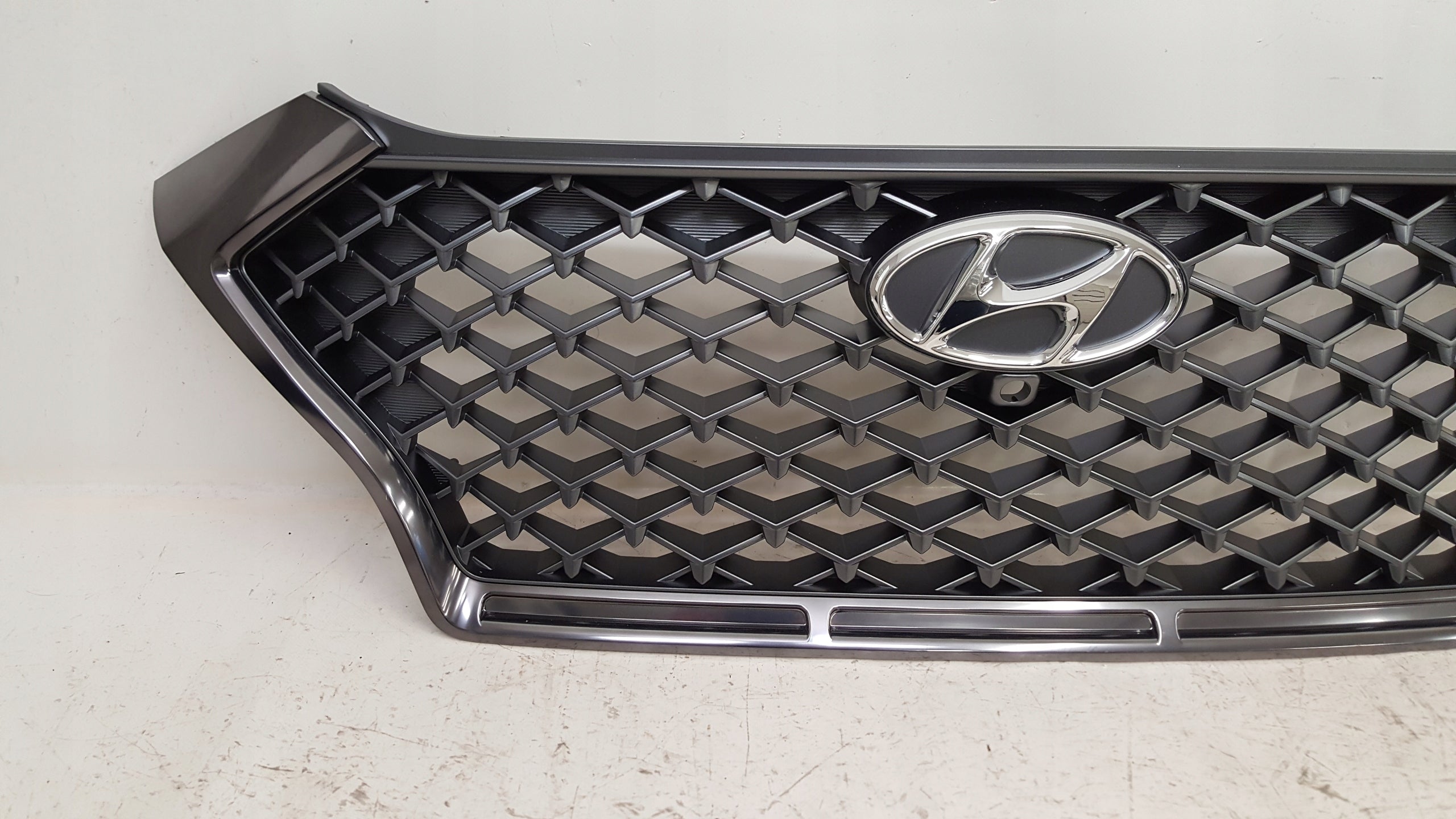 Hyundai TUCSON II 2 TUCSON III I TUCSON FRONTGRILL 86351D7710