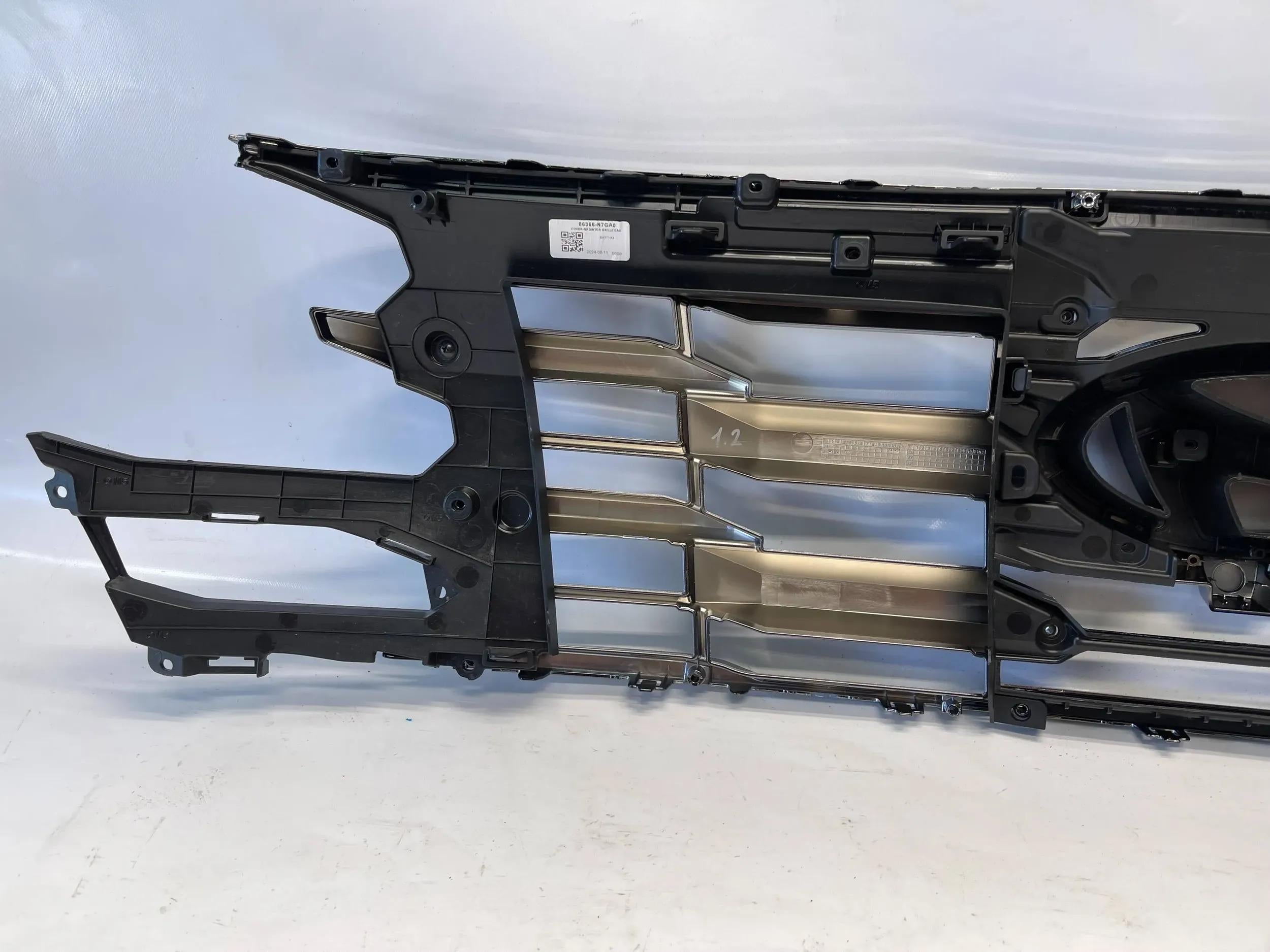 Kühlergrill Hyundai I TUCSON FRONTGRILL 86351N7HB0 Kühlergitter