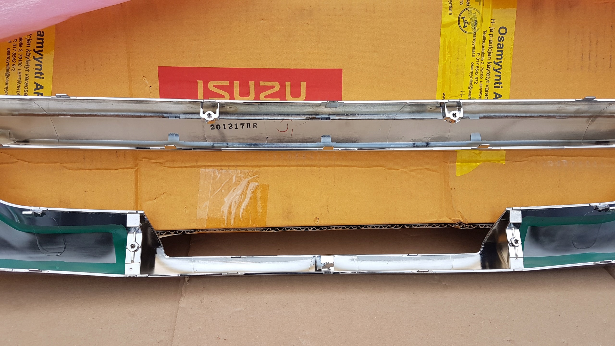 Isuzu DMAX II FRONTGRILL GRILLATRAPACHROMISUZUDMAXIILIFT17NOWYORYGINAŁ!!!