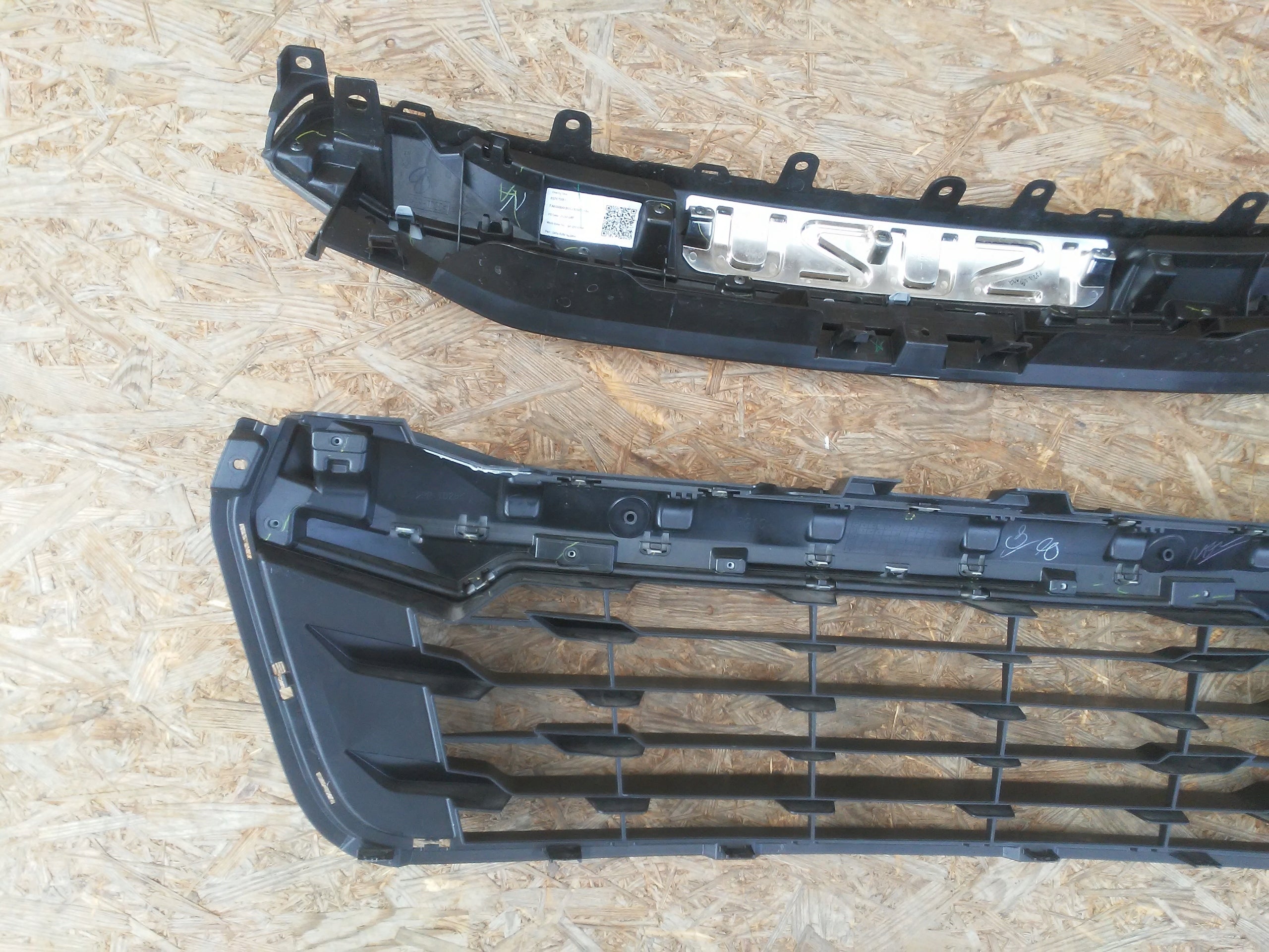 Kühlergrill Isuzu DMAX III FRONTGRILL IsuzuDMax2023rok Kühlergitter