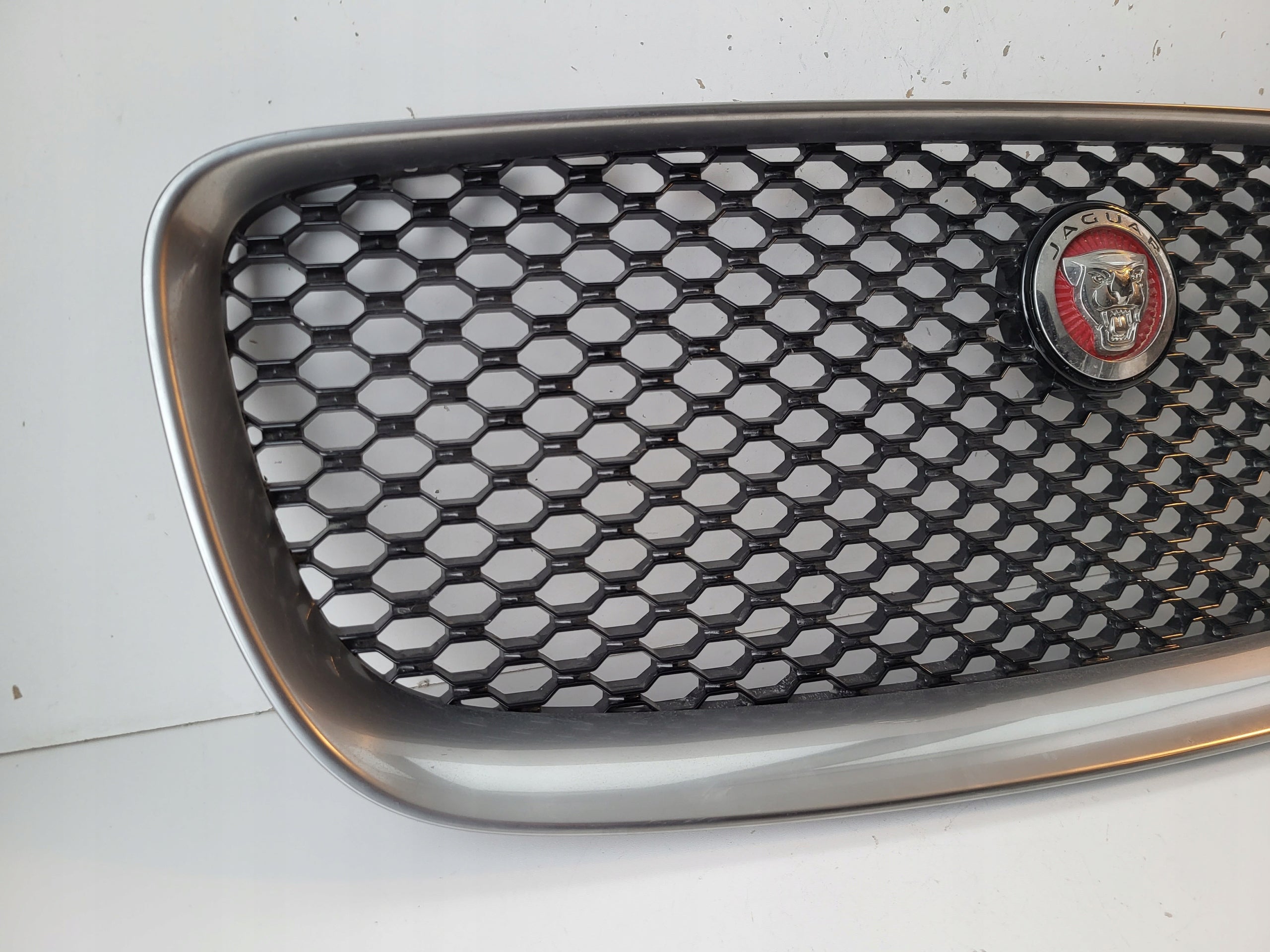 Kühlergrill Jaguar EPACE X540 FRONTGRILL AHK83018K28 Kühlergitter