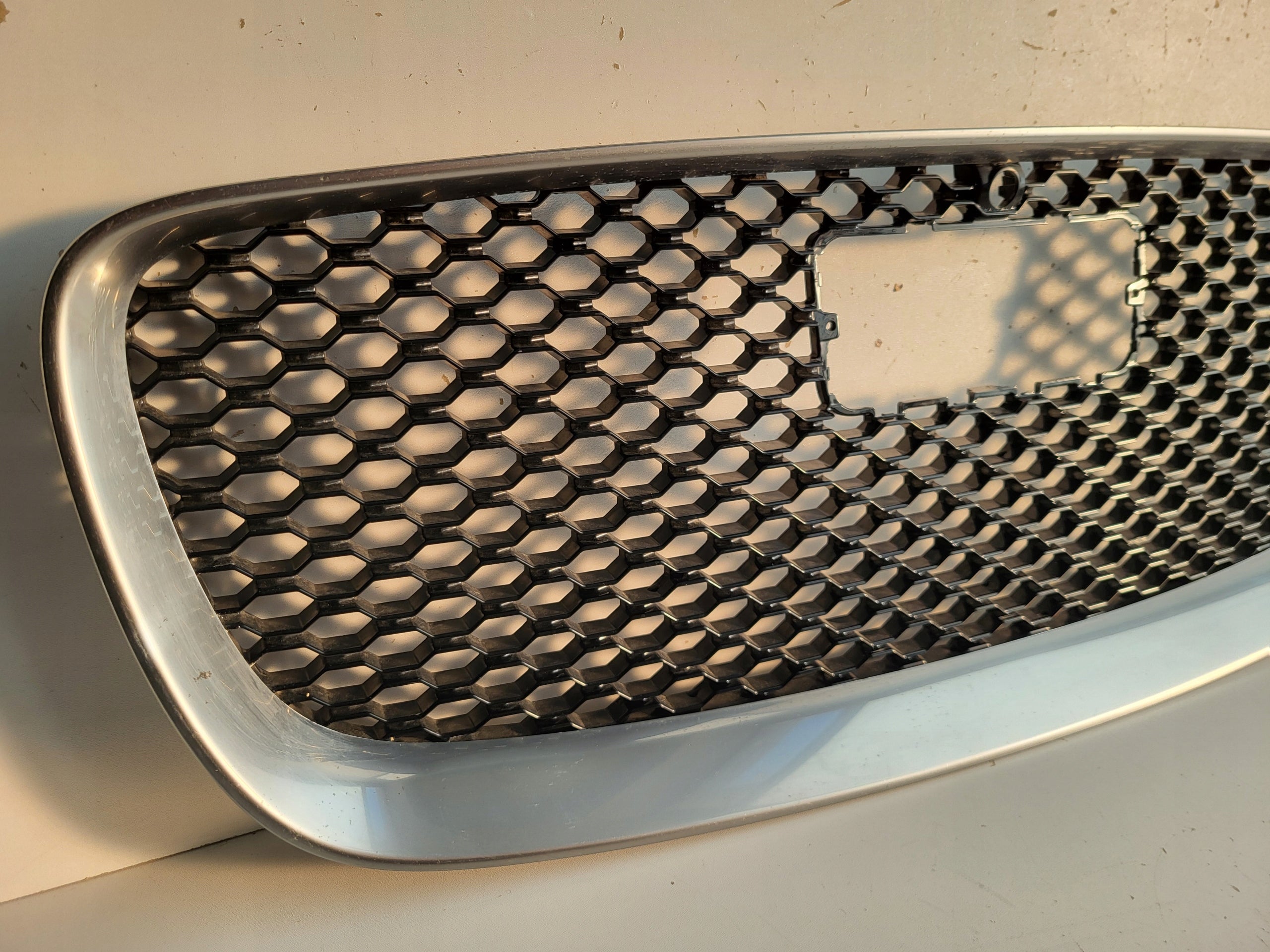 Kühlergrill Jaguar FPACE X761 FRONTGRILL AHK83018K28 Kühlergitter