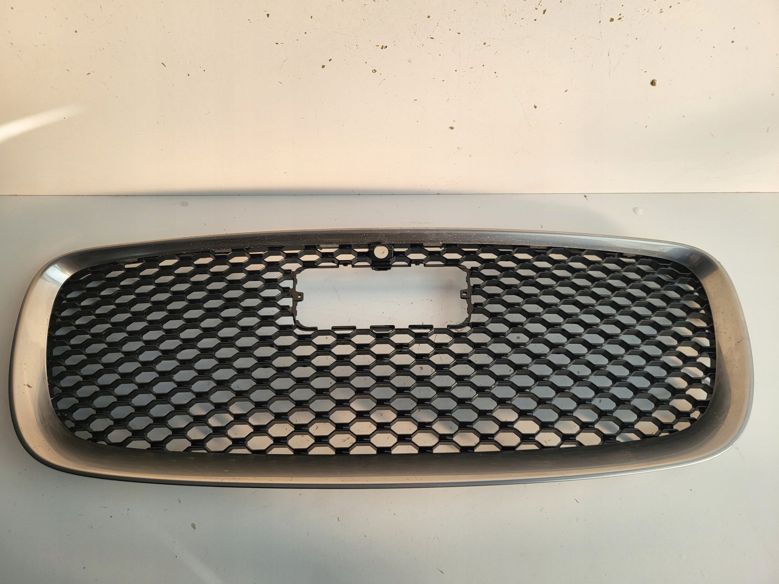 Kühlergrill Jaguar FPACE X761 FRONTGRILL AHK83018K28 Kühlergitter