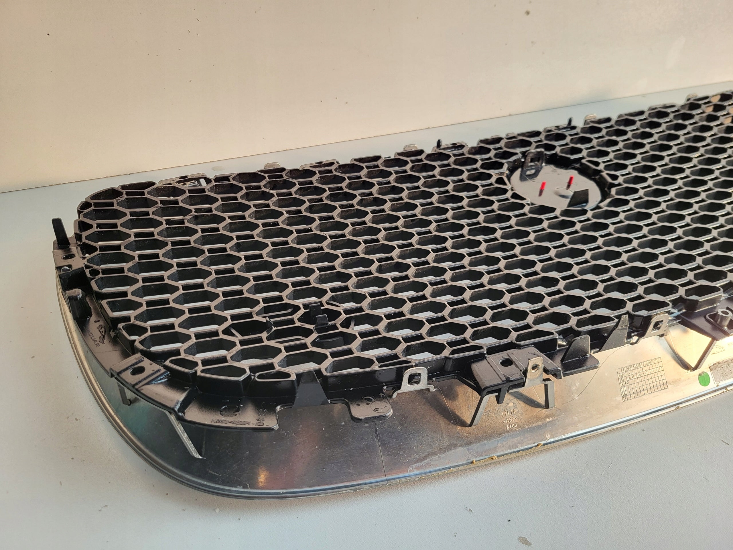 Kühlergrill Jaguar FPACE X761 FRONTGRILL AHK83018K28 Kühlergitter