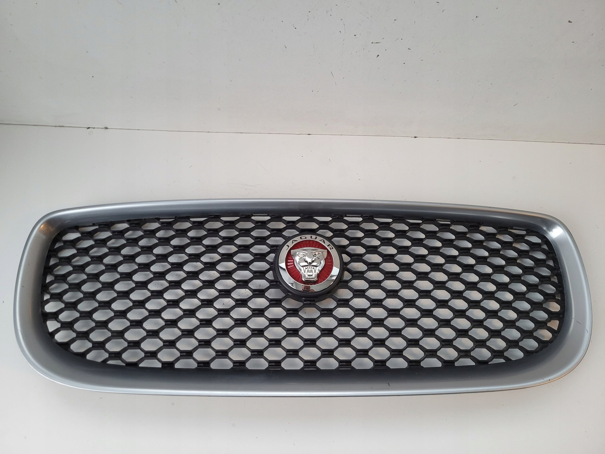 Kühlergrill Jaguar XE X760 FRONTGRILL rXEX760Gril Kühlergitter