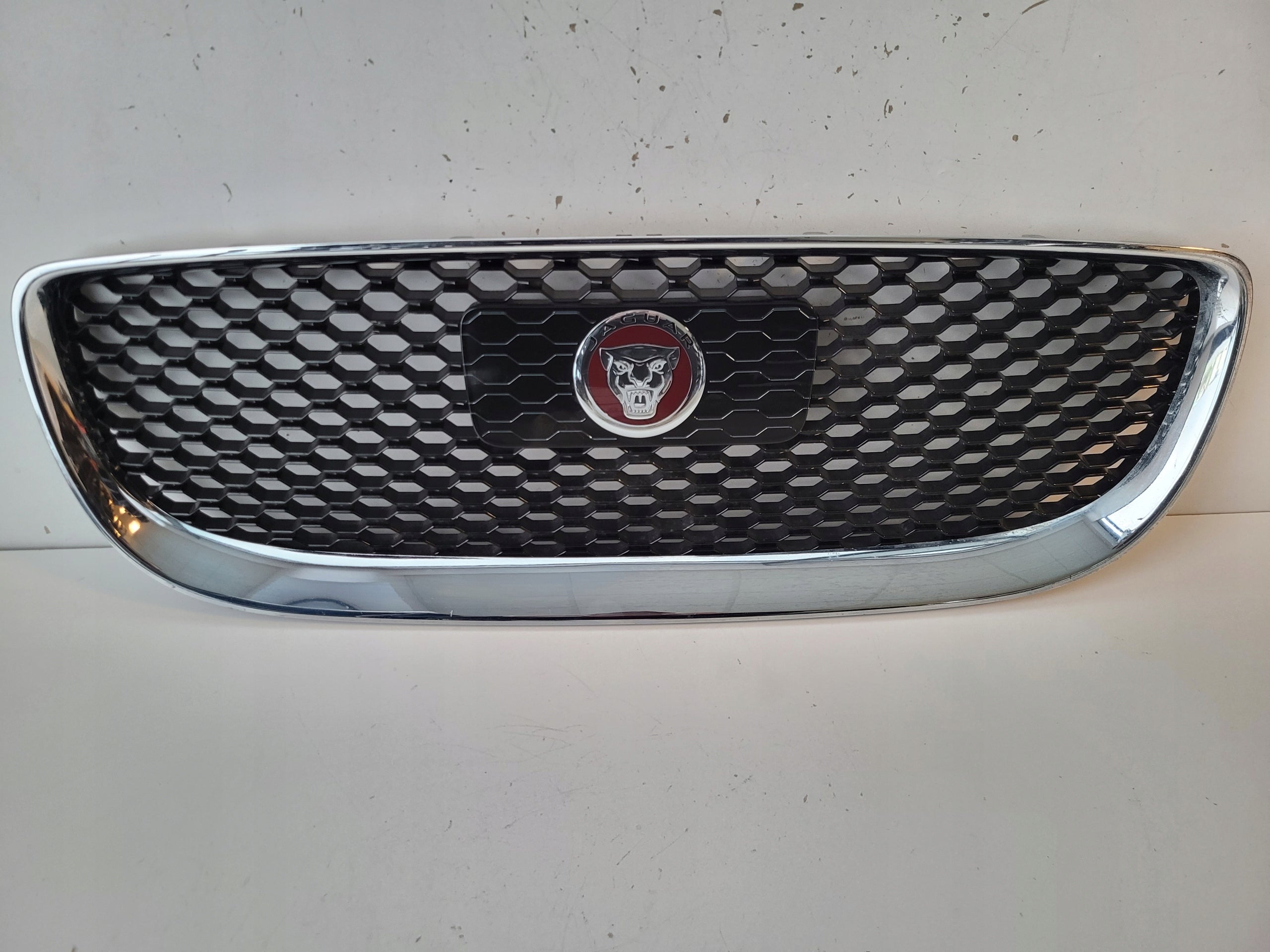  Kühlergrill Jaguar XE X760 FRONTGRILL rOEX73018K2 Kühlergitter product image