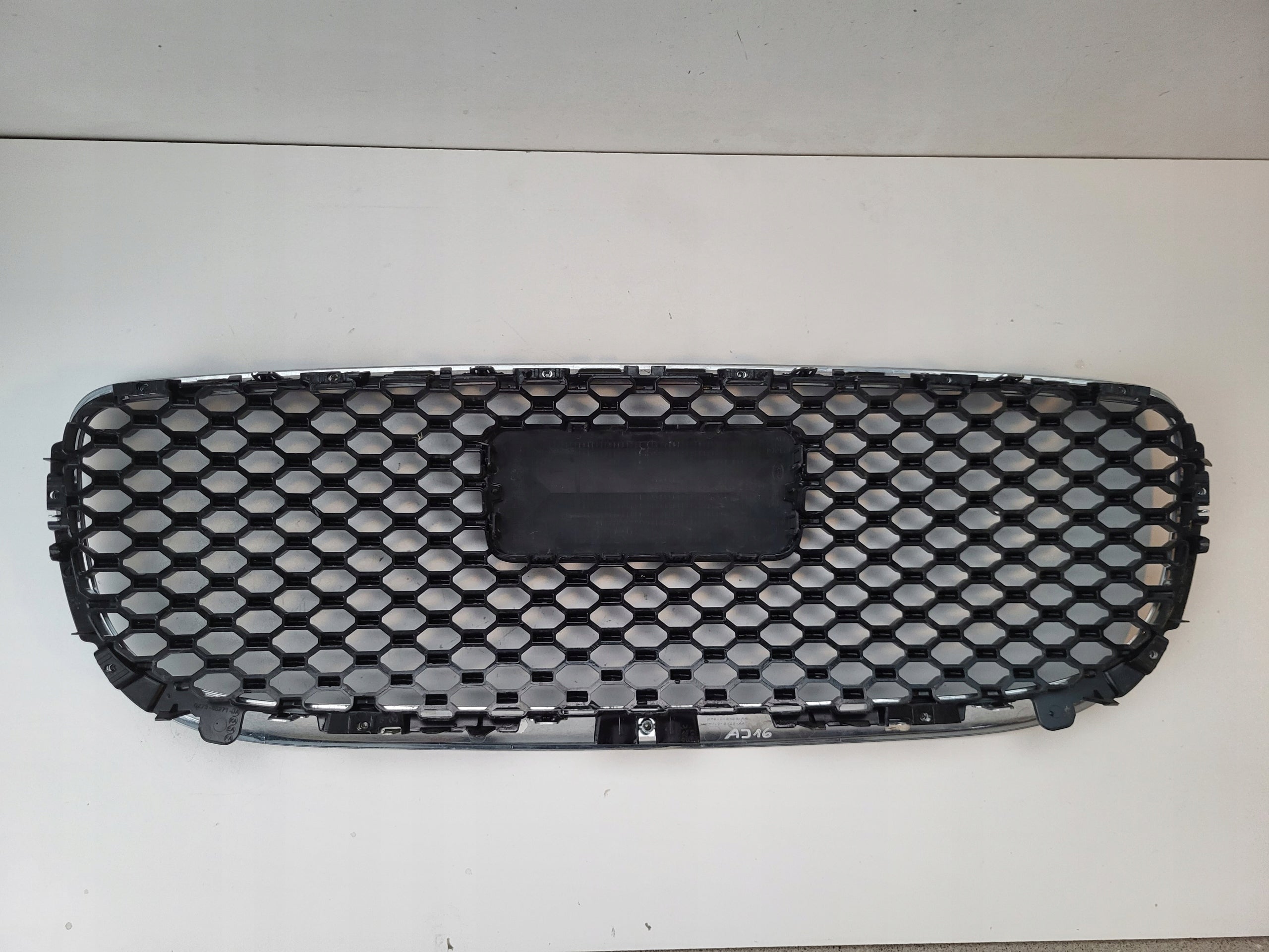 Kühlergrill Jaguar XE X760 FRONTGRILL rOEX73018K2 Kühlergitter