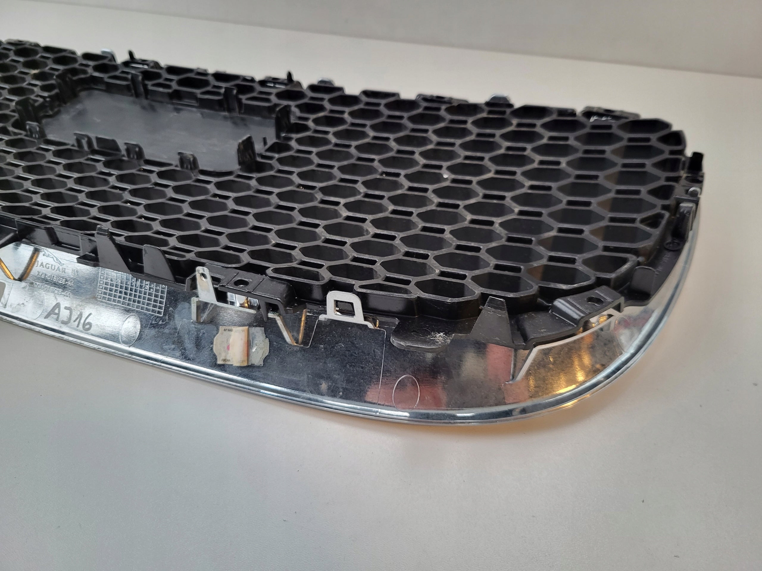 Kühlergrill Jaguar XE X760 FRONTGRILL rOEX73018K2 Kühlergitter