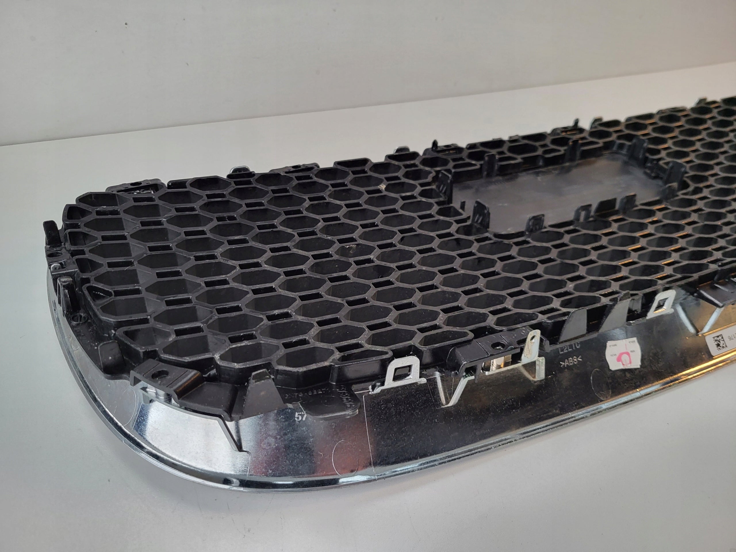 Kühlergrill Jaguar XE X760 FRONTGRILL rOEX73018K2 Kühlergitter