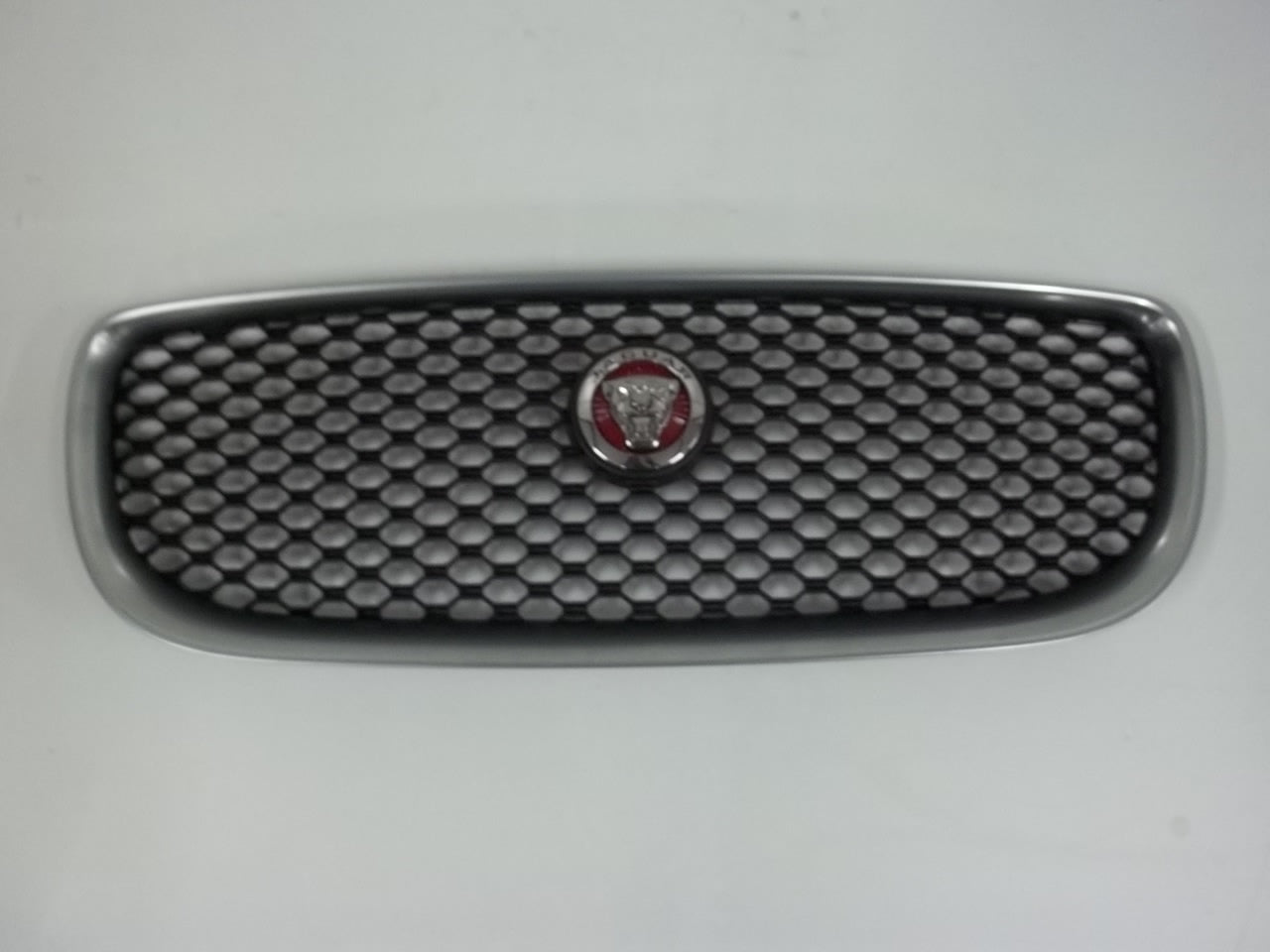  Kühlergrill Jaguar XE FRONTGRILL Kühlergitter product image