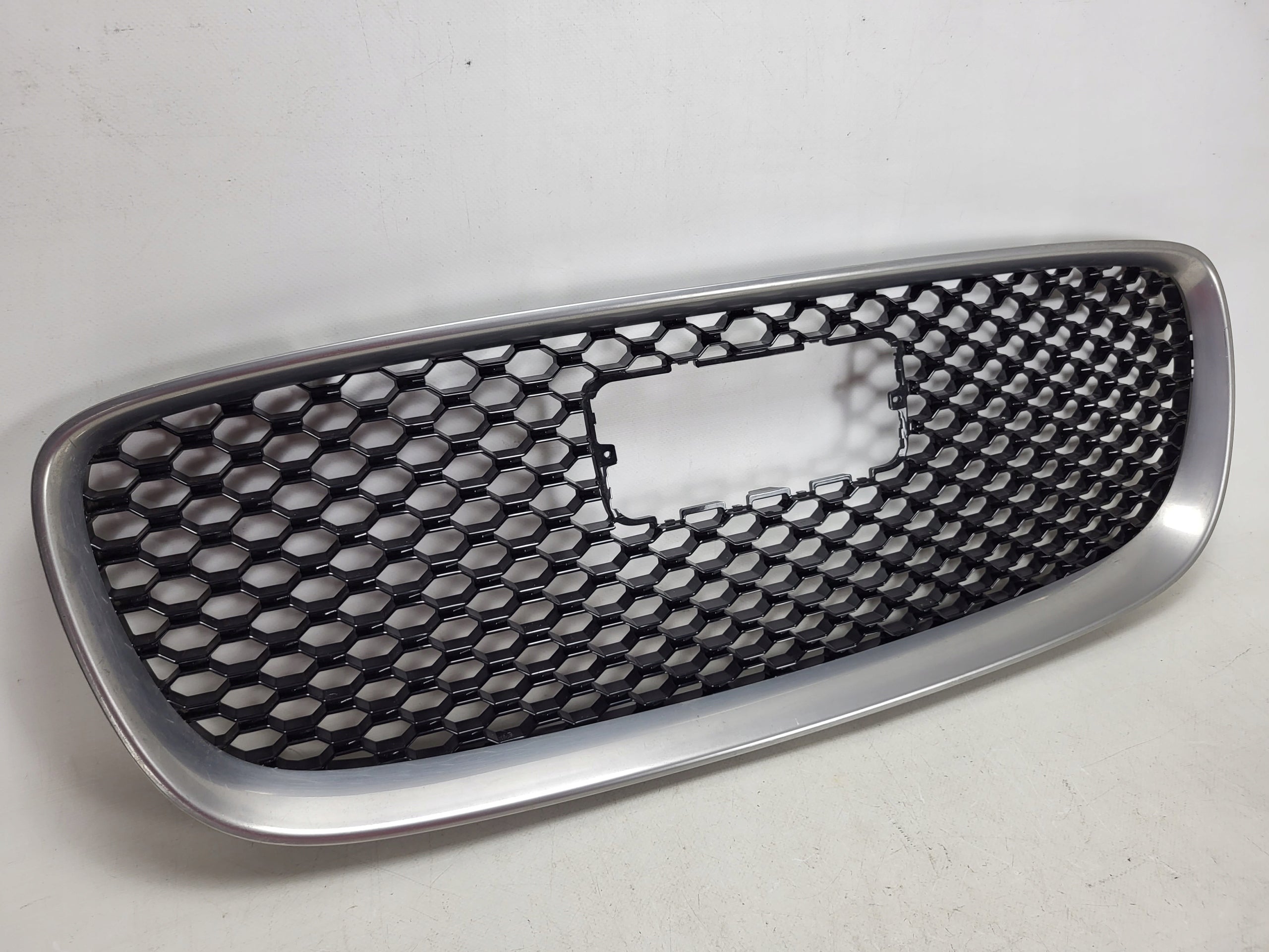 Kühlergrill Jaguar XF X260 FRONTGRILL RXFX260atra Kühlergitter