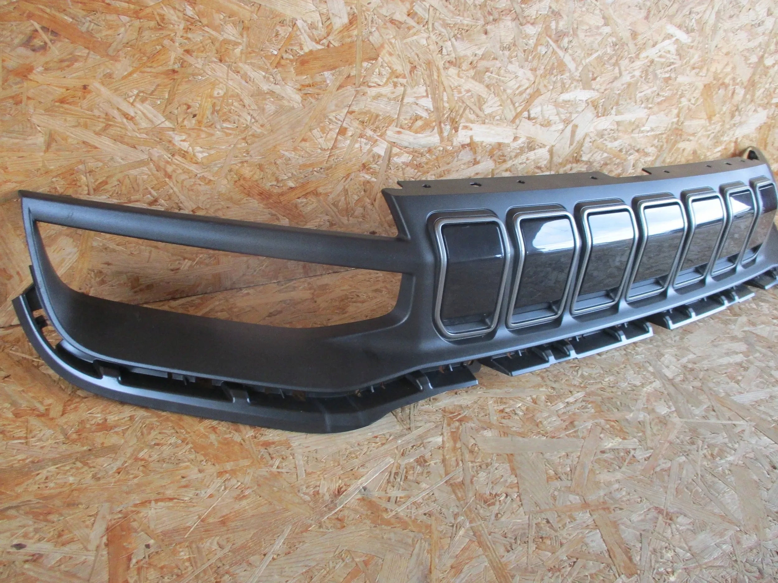 Kühlergrill Jeep AVENGER Z FRONTGRILL 735770621 Kühlergitter