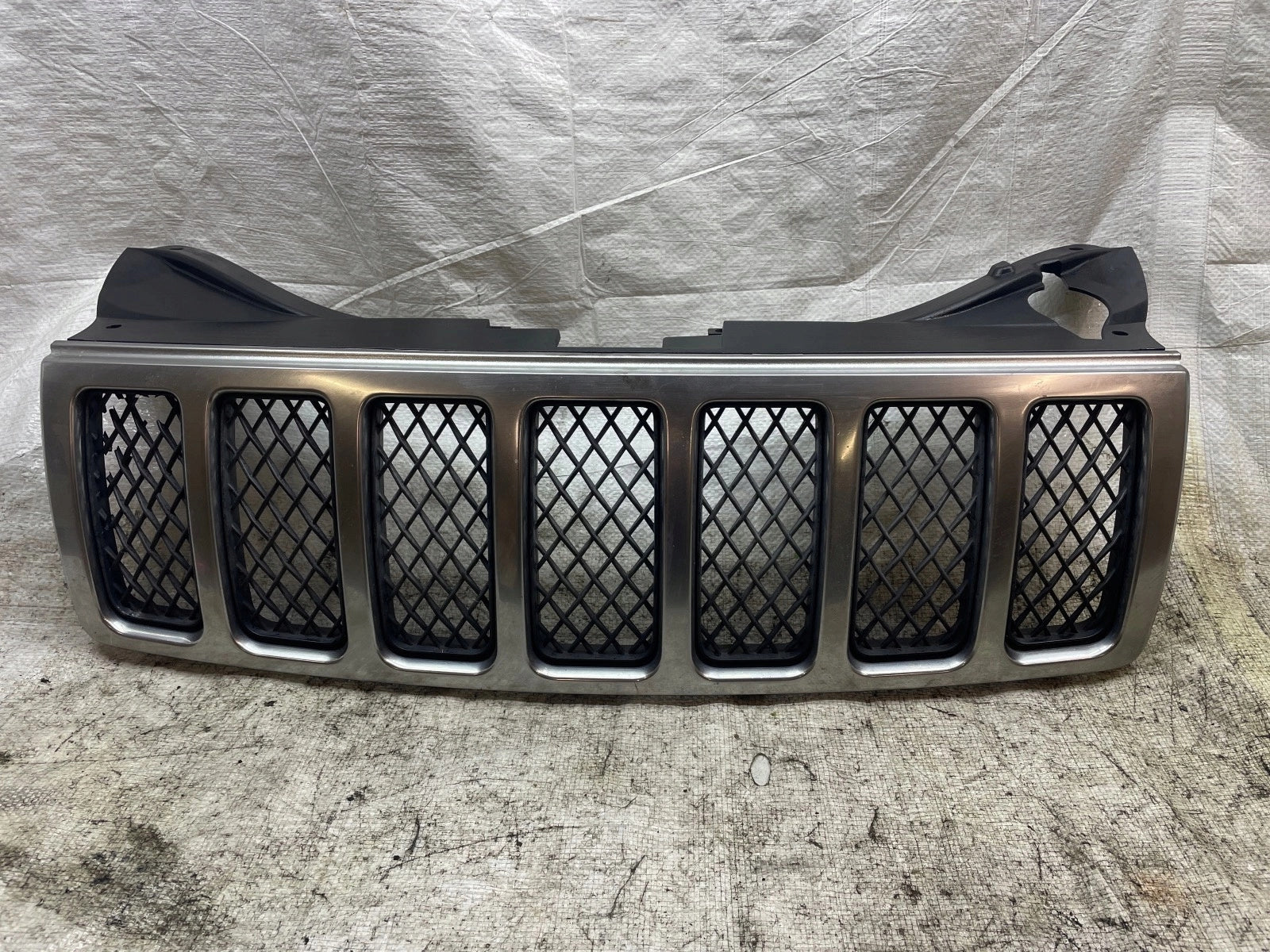 Kühlergrill Jeep GRAND CHEROKEE FRONTGRILL 55157414AA Kühlergitter