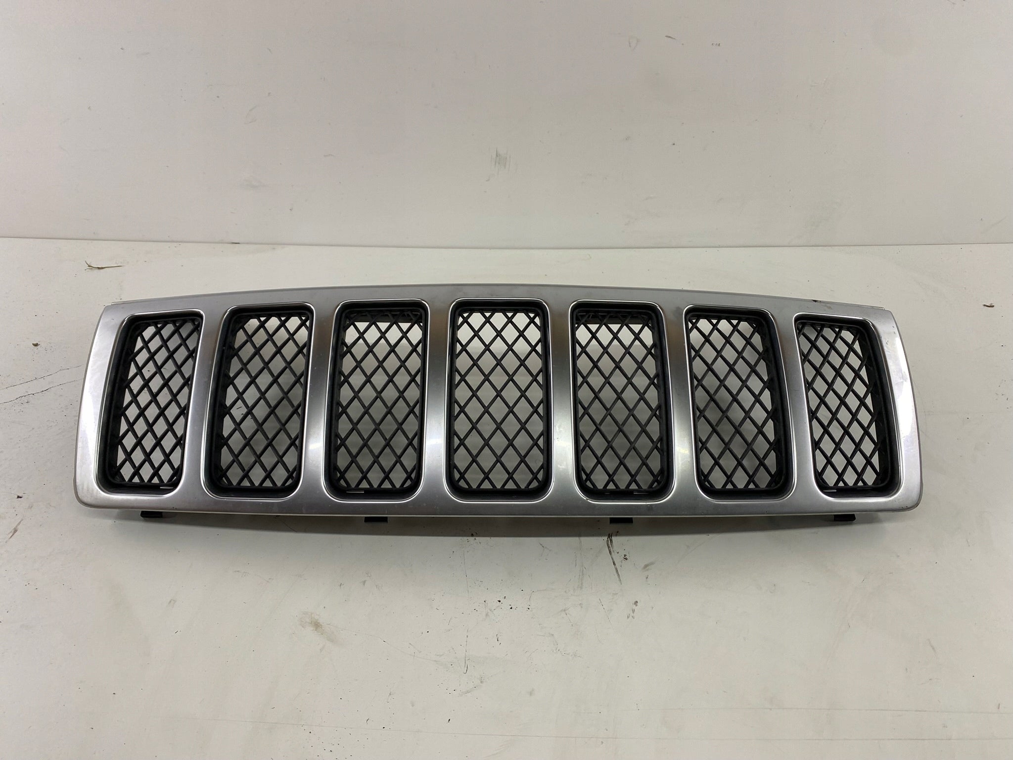  Kühlergrill Jeep GRAND CHEROKEE FRONTGRILL 55157414aa Kühlergitter product image