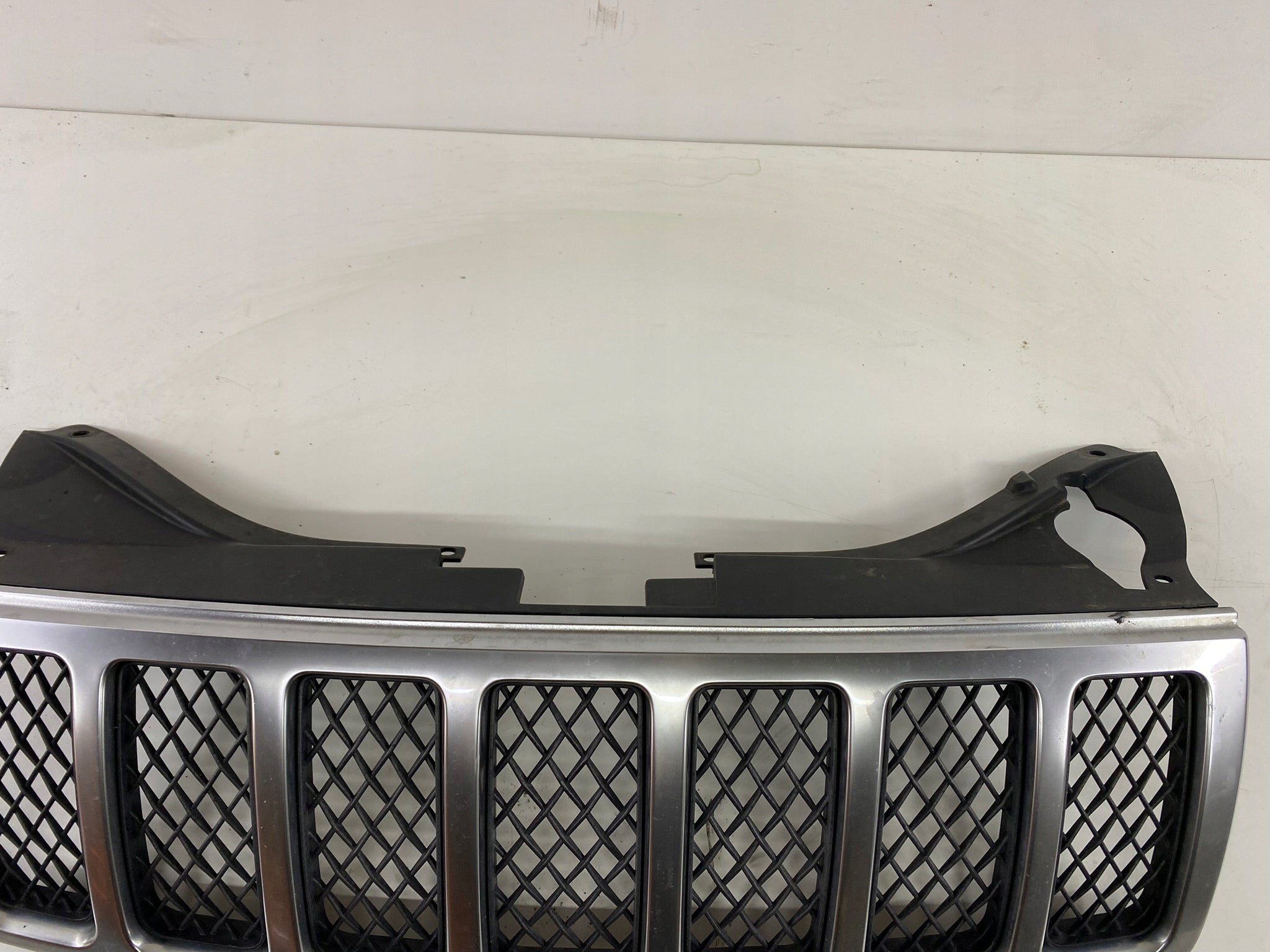 Kühlergrill Jeep GRAND CHEROKEE FRONTGRILL 55157414aa Kühlergitter