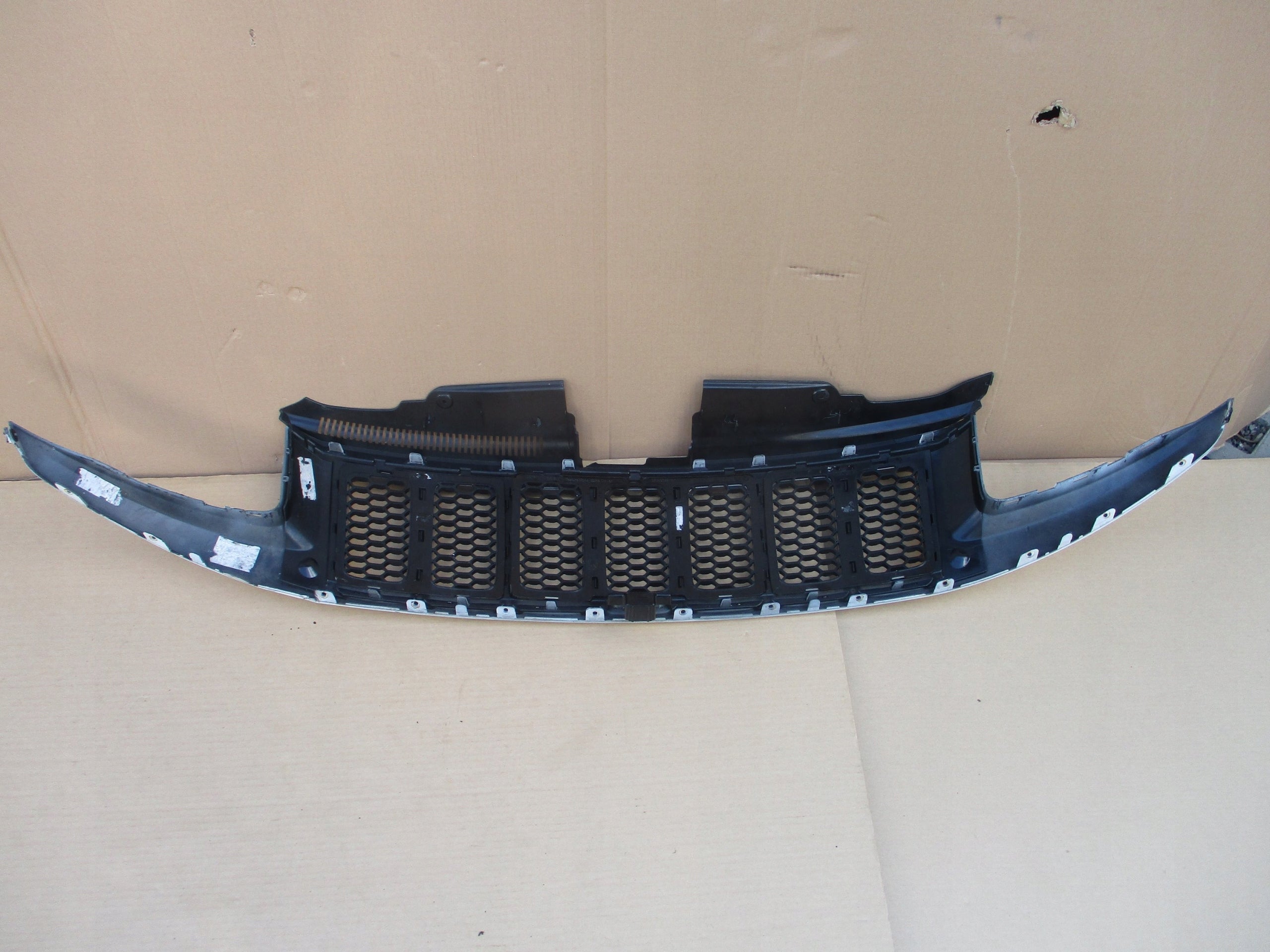 Kühlergrill Jeep GRAND CHEROKEE WK2 Z FRONTGRILL 68145201AB Kühlergitter