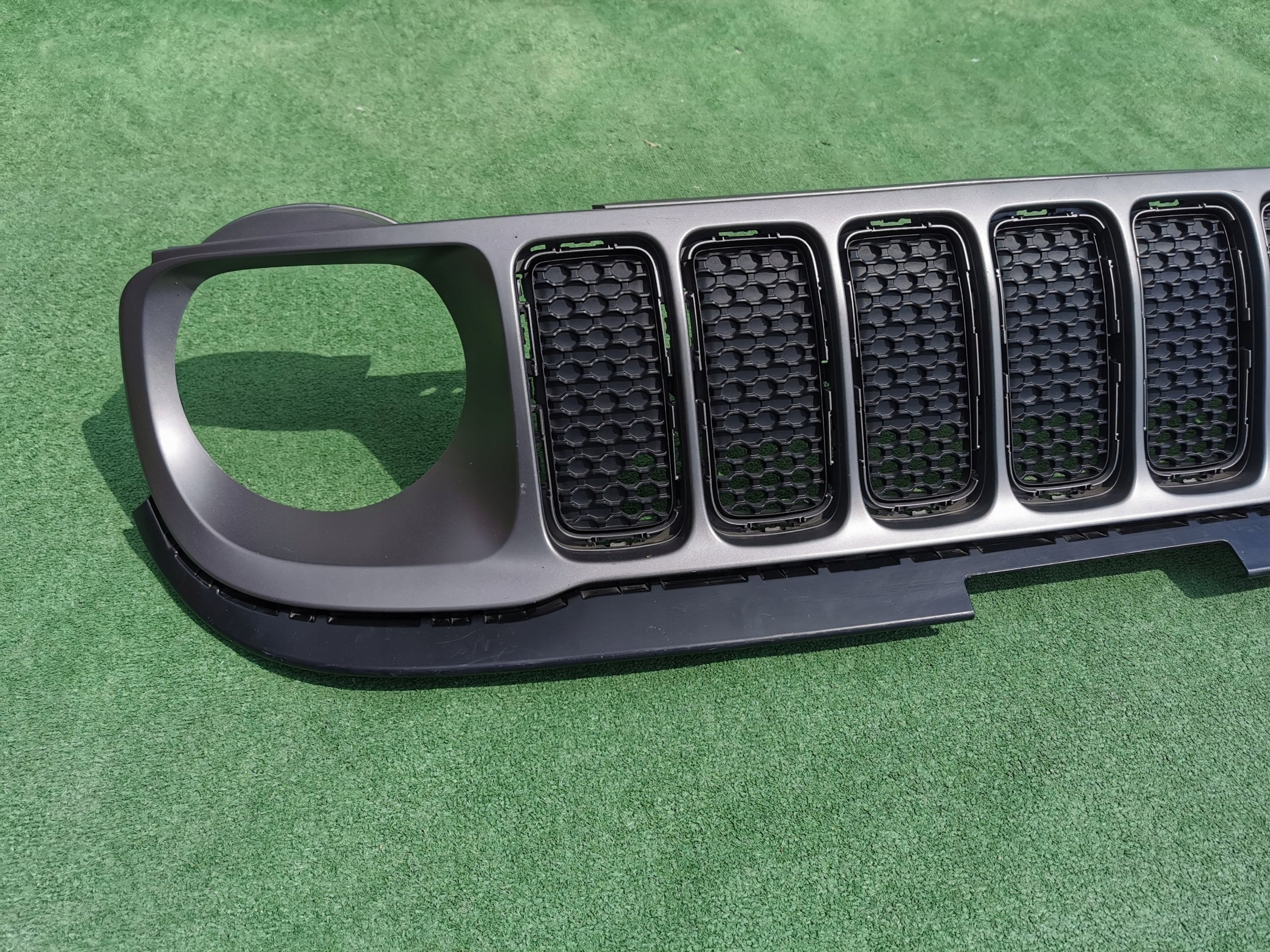 Kühlergrill Jeep RENEGADE FRONTGRILL 735672991 Kühlergitter