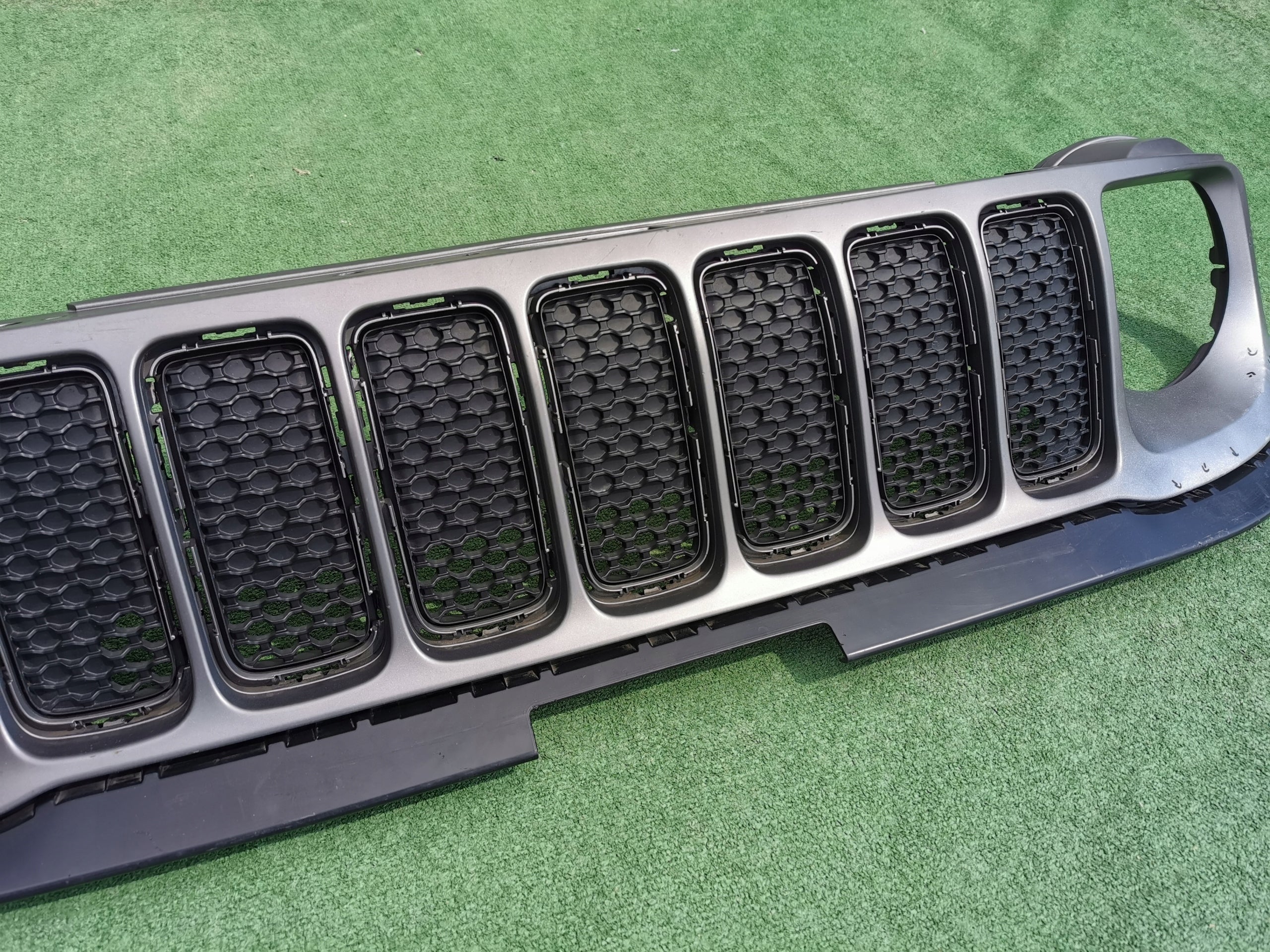 Kühlergrill Jeep RENEGADE FRONTGRILL 735672991 Kühlergitter