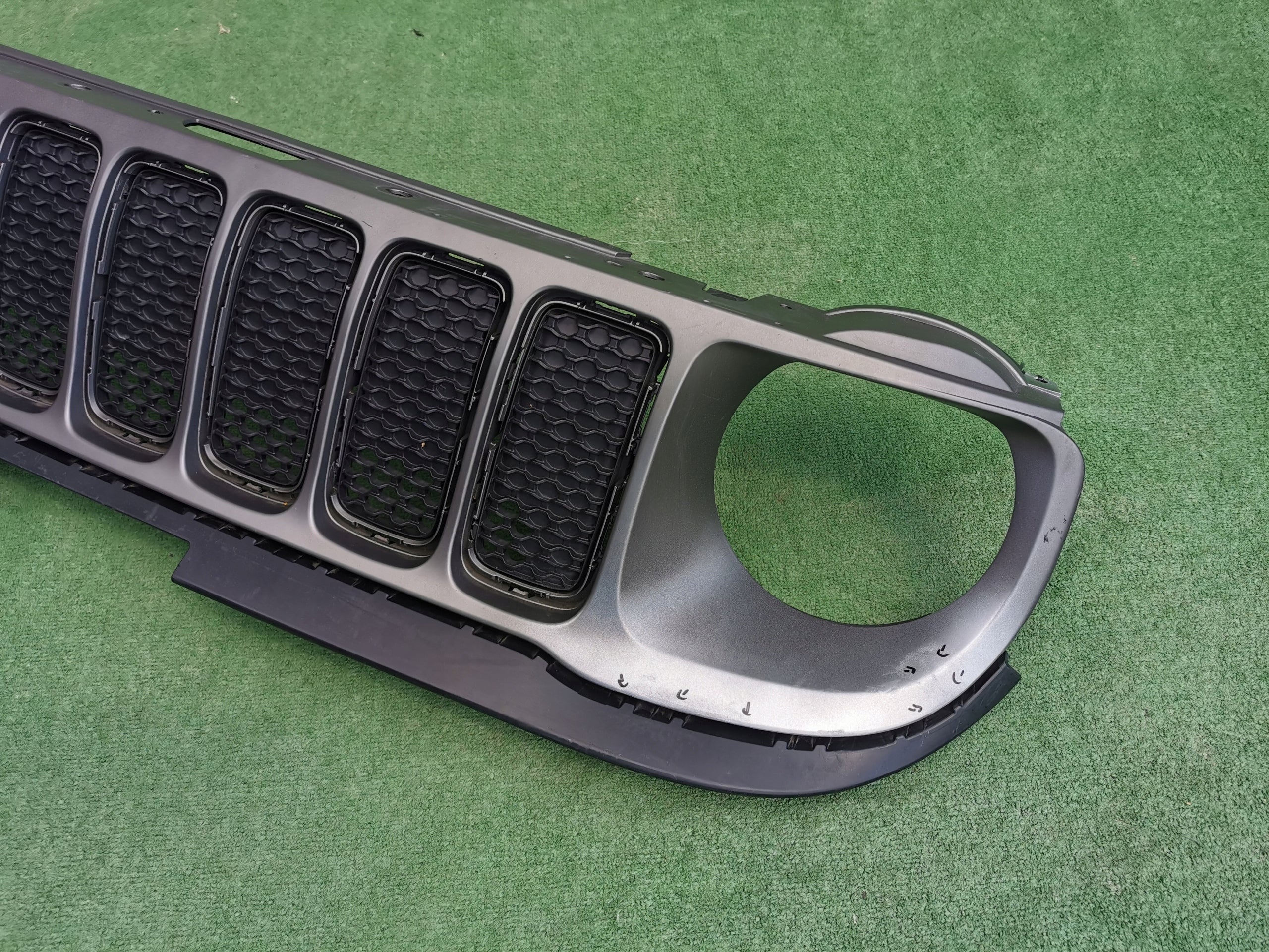 Kühlergrill Jeep RENEGADE FRONTGRILL 735672991 Kühlergitter