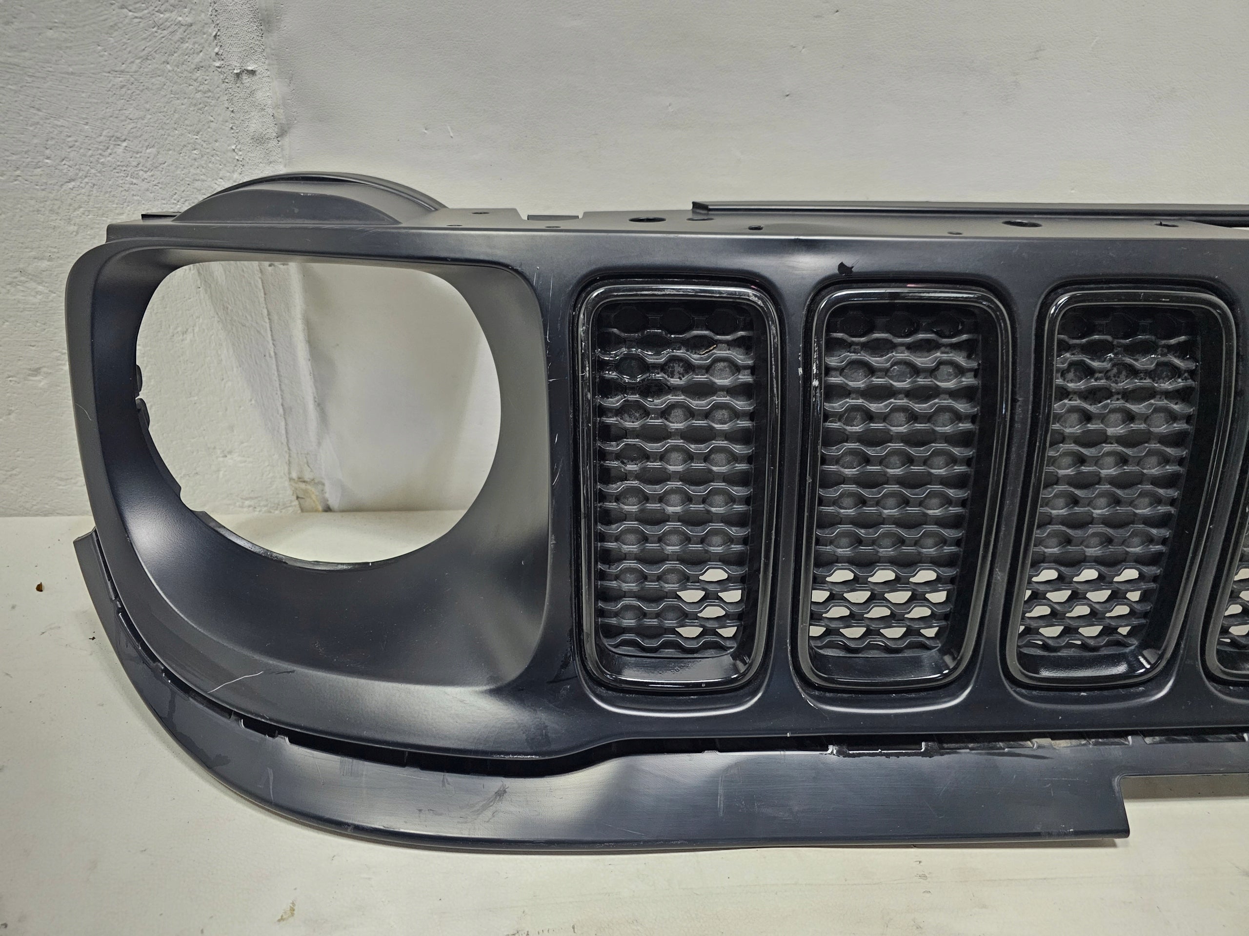 Kühlergrill Jeep RENEGADE FRONTGRILL 735672991 Kühlergitter