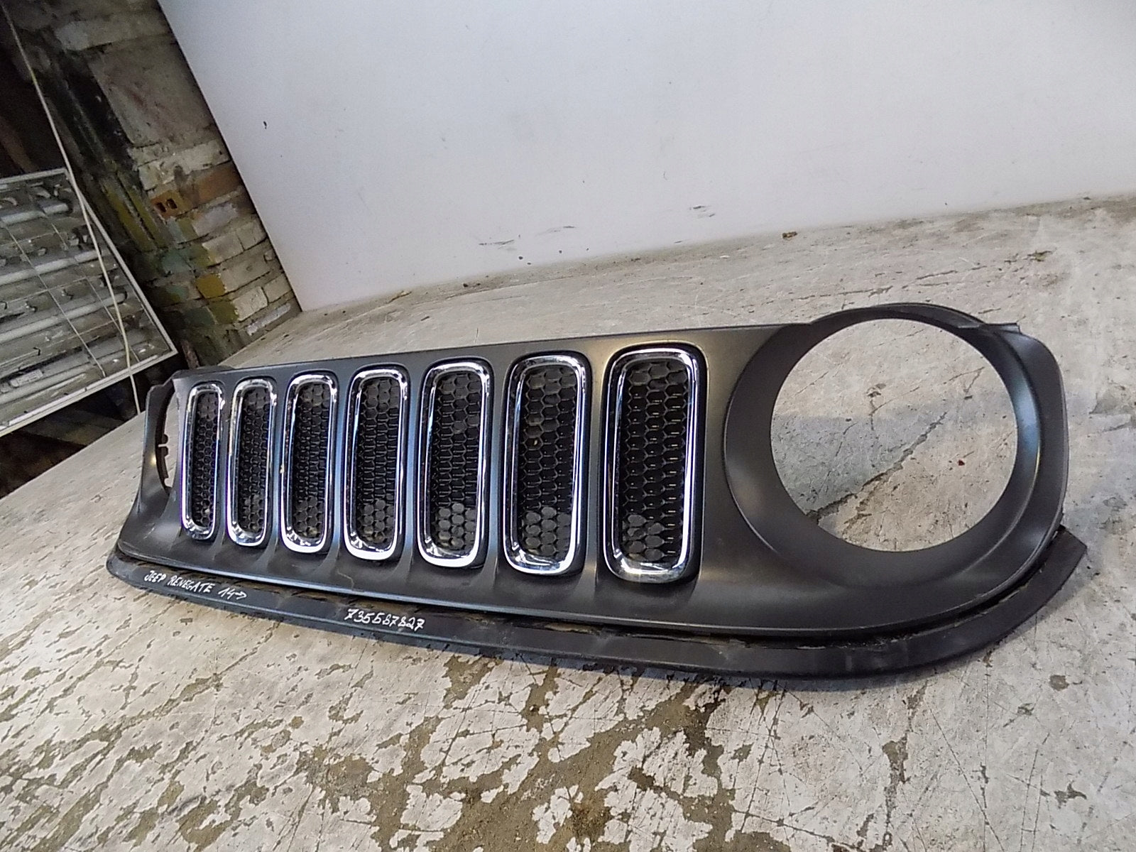 Kühlergrill Jeep RENEGADE FRONTGRILL 735587827 Kühlergitter