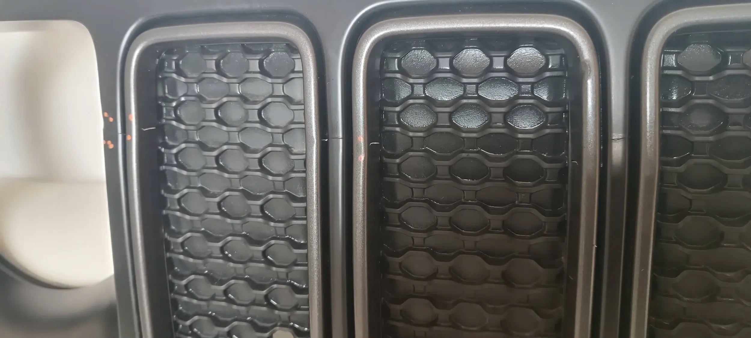 Kühlergrill Jeep RENEGADE FRONTGRILL 735672991 Kühlergitter