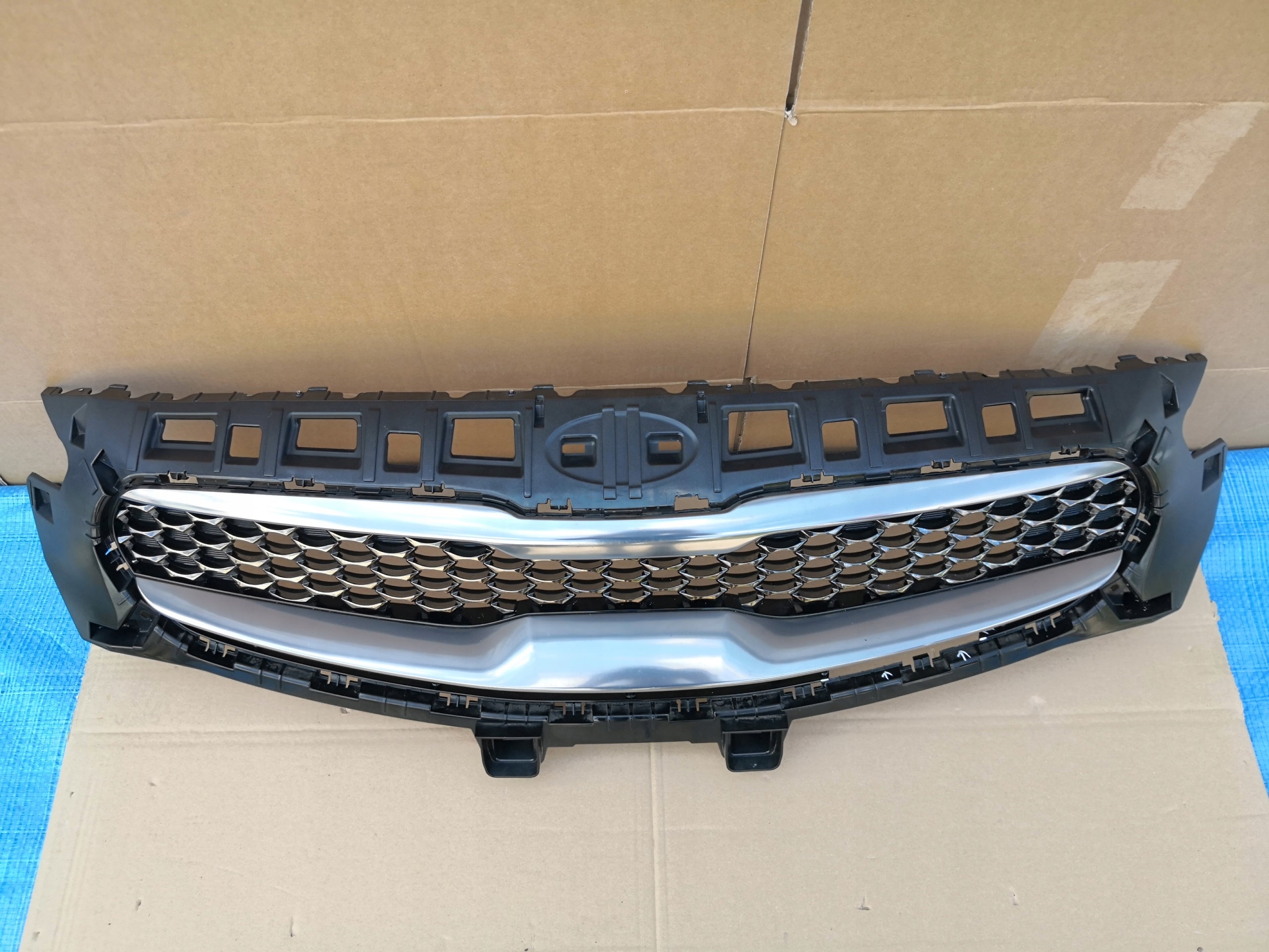 Kühlergrill Kia XCEED X CEED FRONTGRILL 86351J7CB0 Kühlergitter