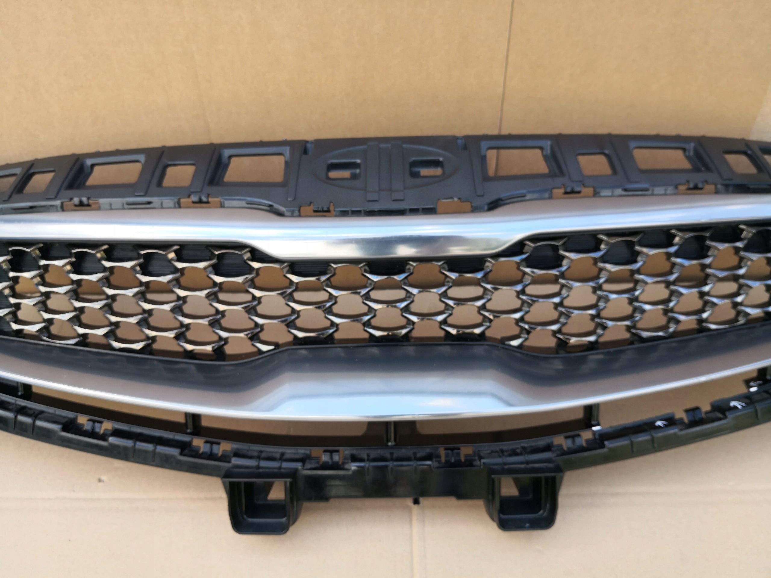 Kühlergrill Kia XCEED X CEED FRONTGRILL 86351J7CB0 Kühlergitter