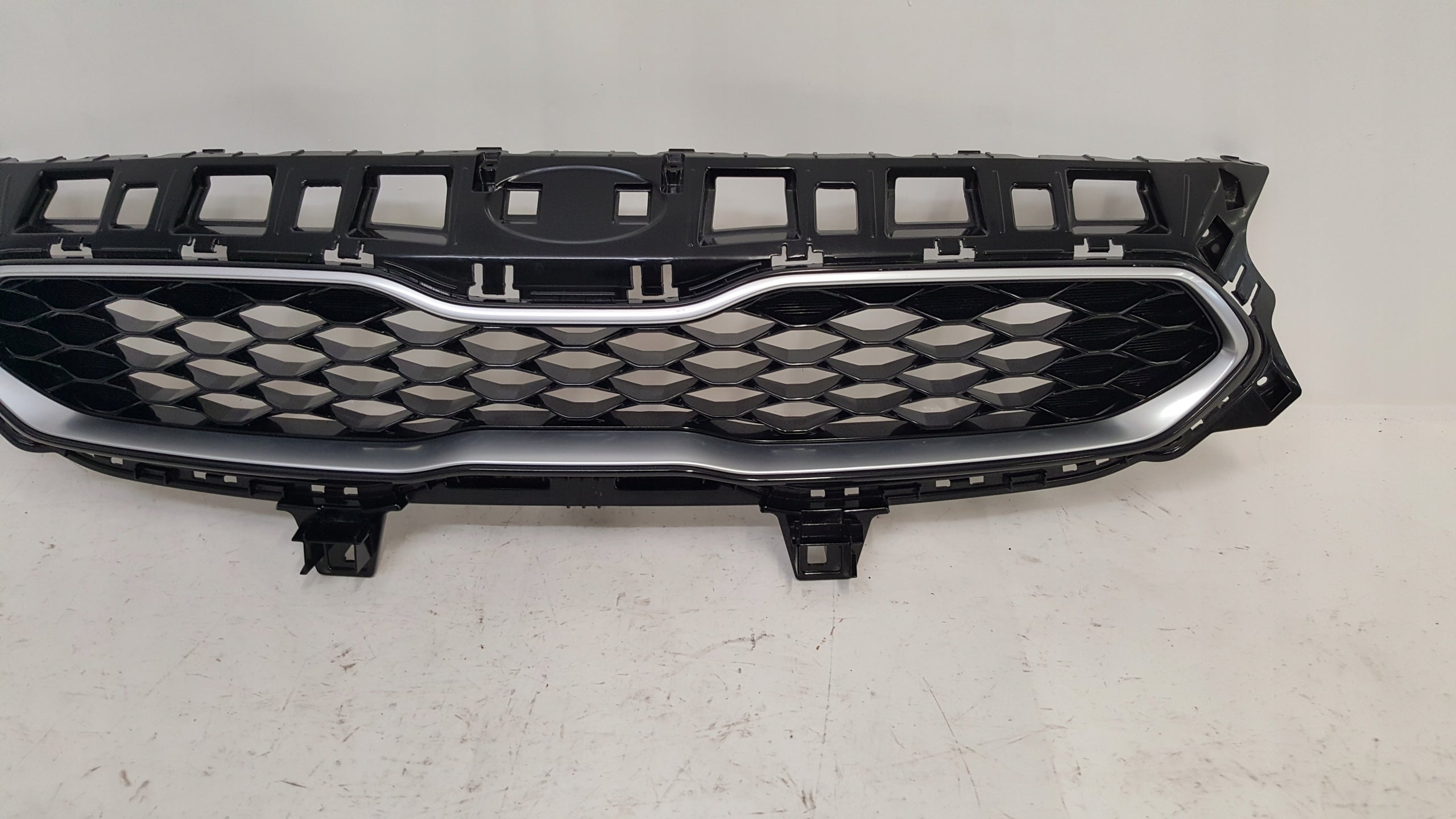 Kühlergrill Kia CEED FRONTGRILL 86350J7700 Kühlergitter