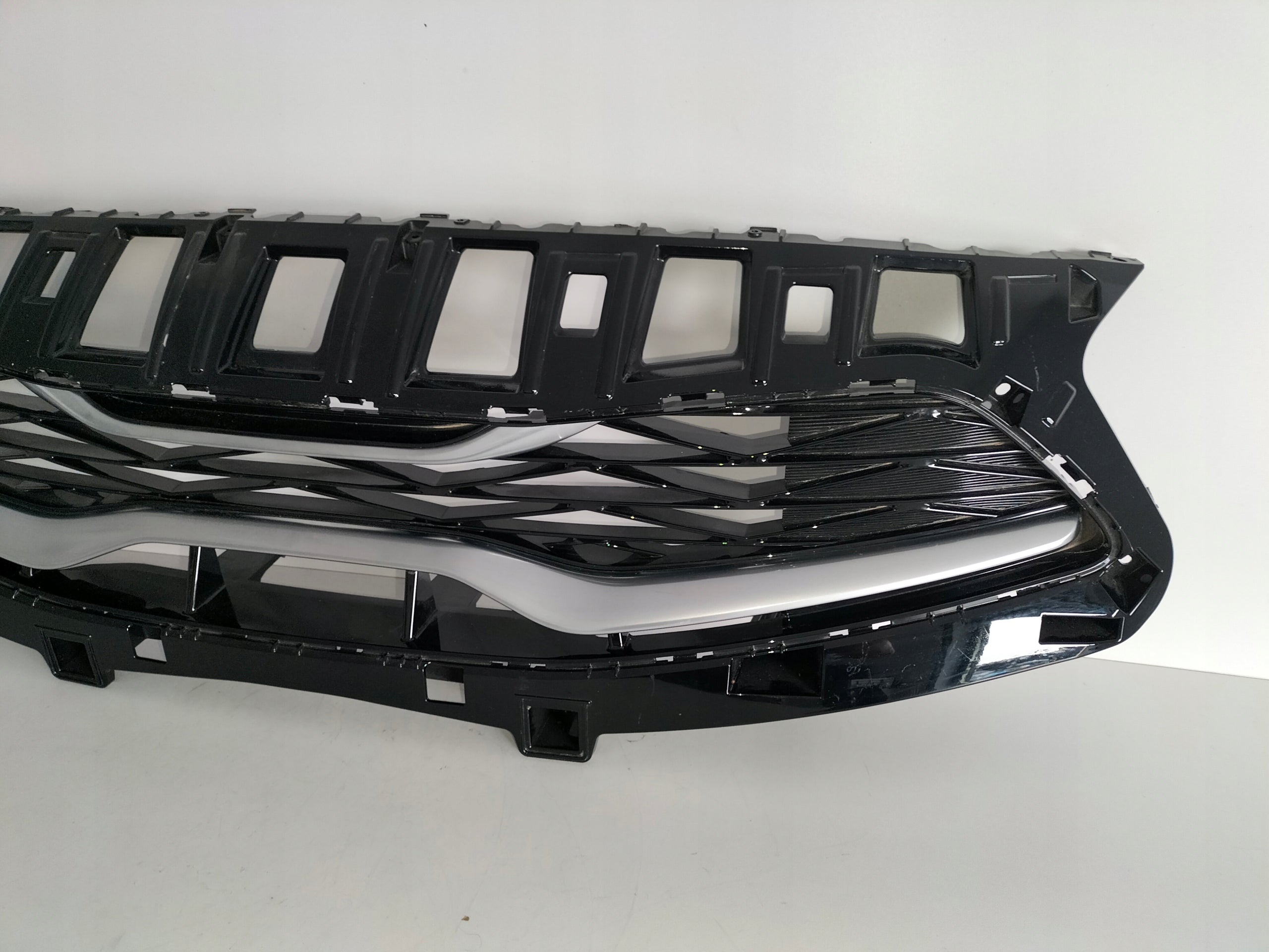 Kühlergrill Kia CEED FRONTGRILL 86350J7DB0 Kühlergitter