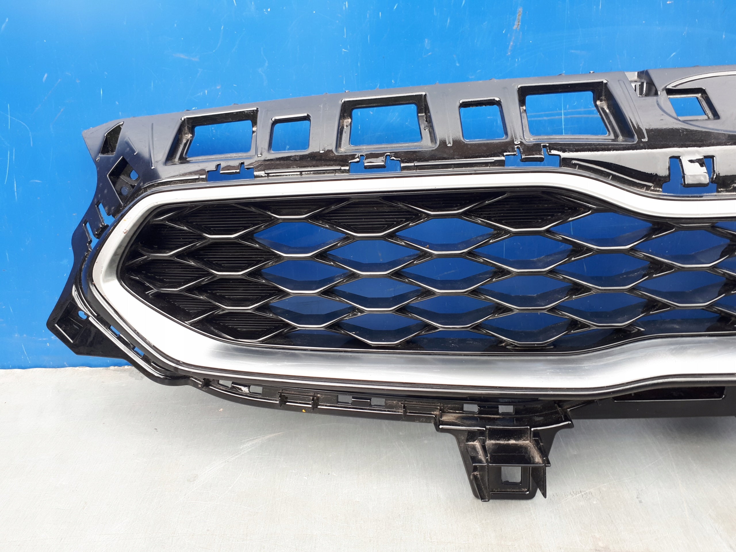 Kühlergrill Kia CEED FRONTGRILL 86351J7700 Kühlergitter