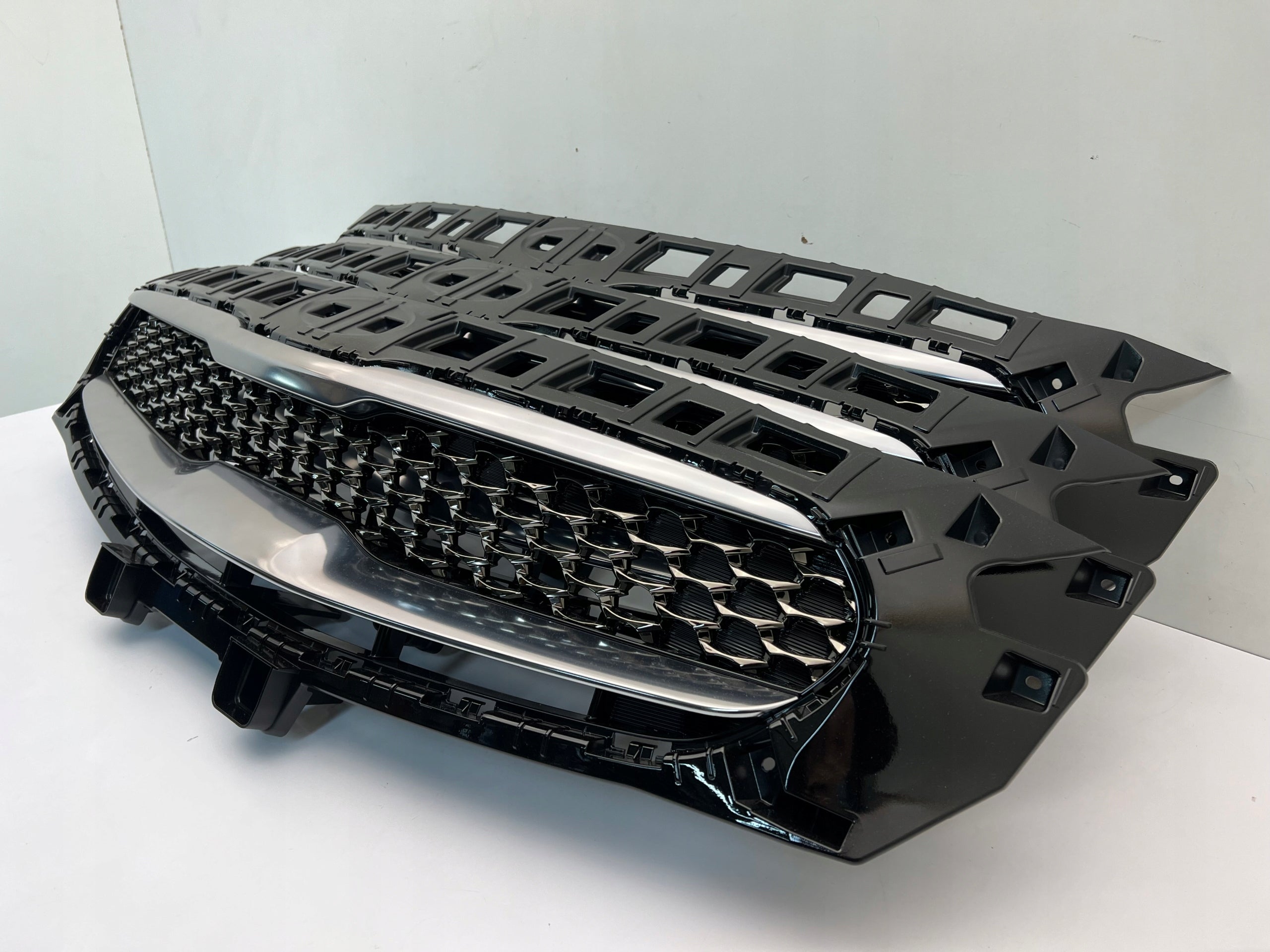 Kühlergrill Kia DE XCEED FRONTGRILL 86351J7CB0 Kühlergitter