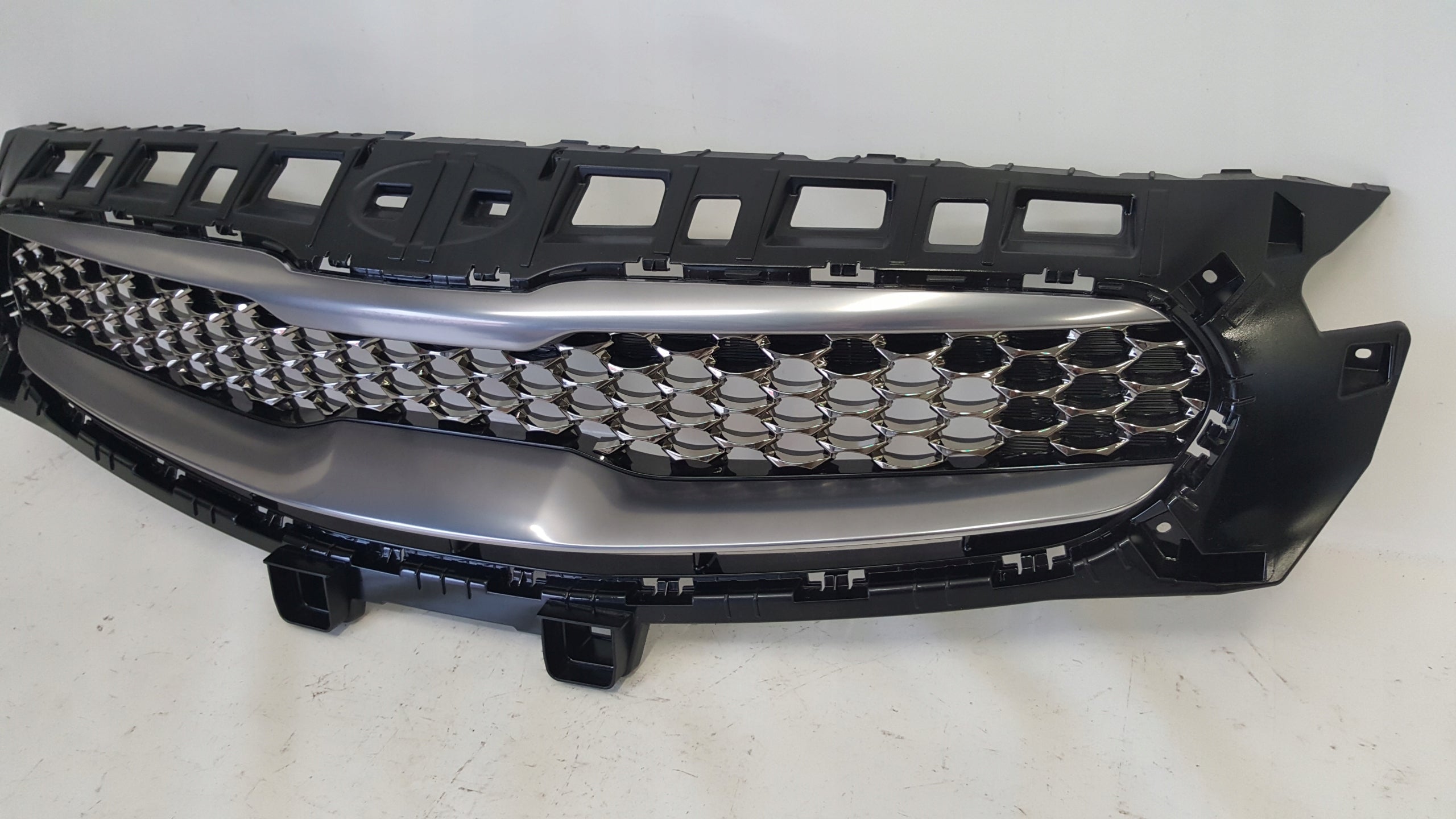 Kühlergrill Kia X CEED FRONTGRILL 92021rKiaO Kühlergitter