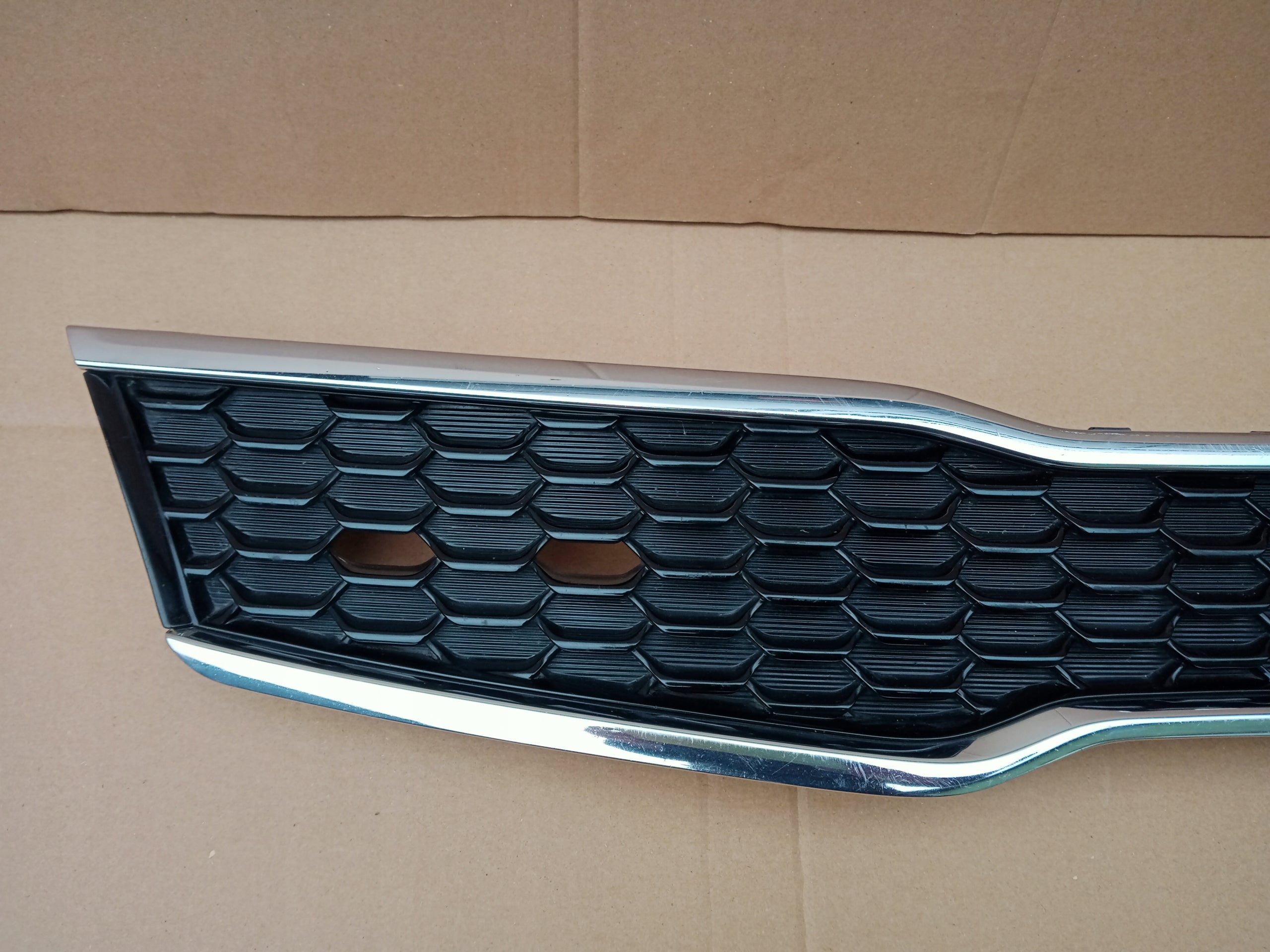 Kühlergrill Kia ED RIO FRONTGRILL 863511w510 Kühlergitter