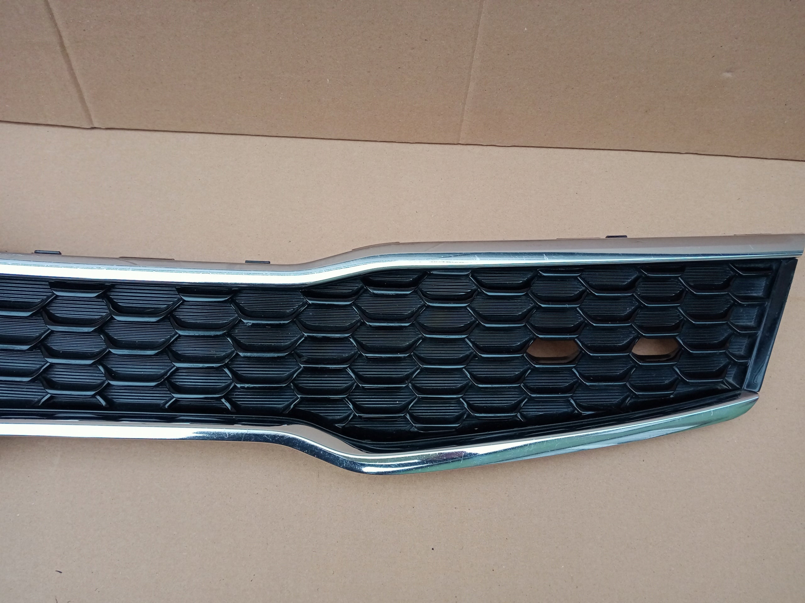 Kühlergrill Kia ED RIO FRONTGRILL 863511w510 Kühlergitter