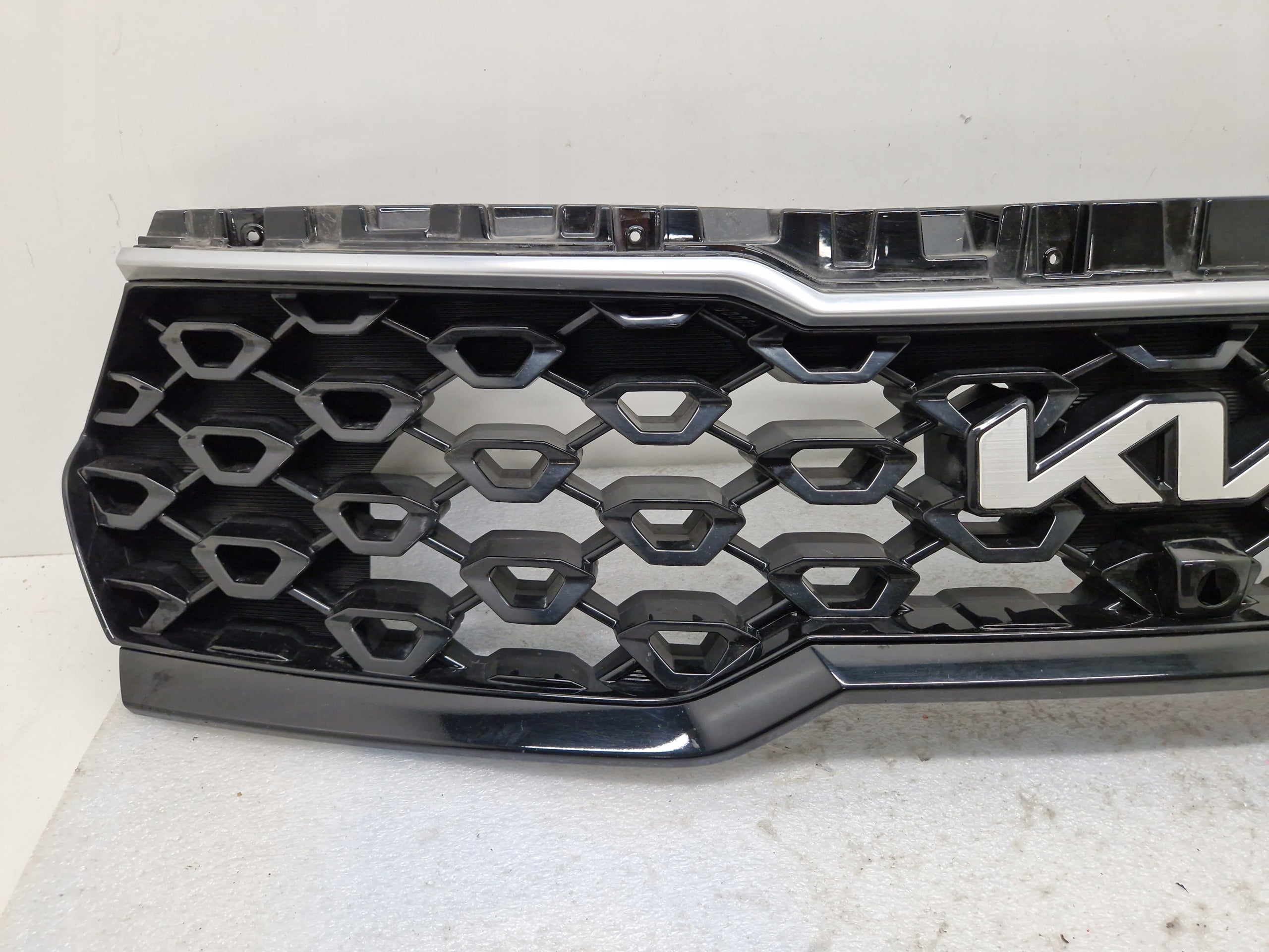 Kühlergrill Kia SORENTO FRONTGRILL 86350P2510 Kühlergitter