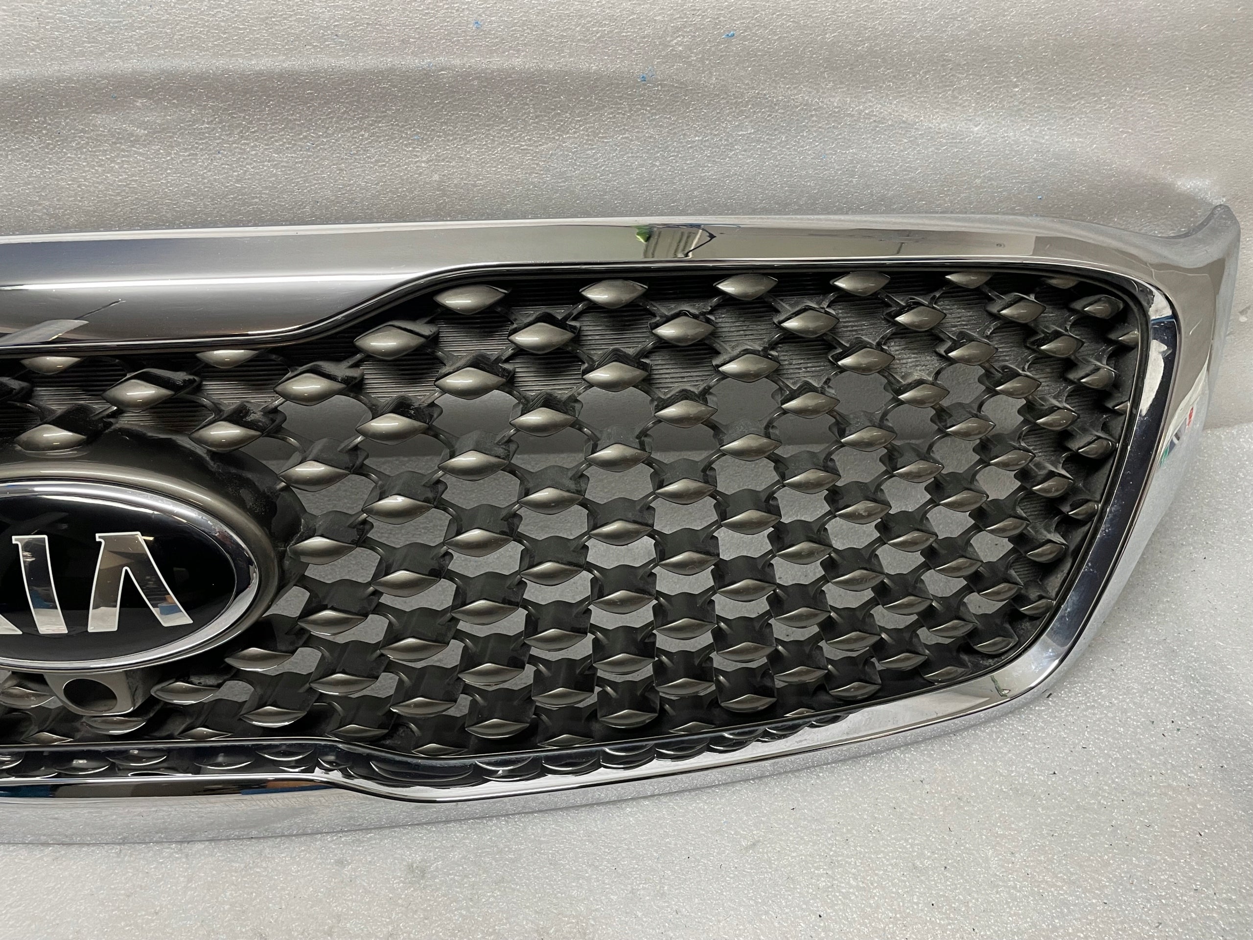 Kühlergrill Kia DE SORENTO AM FRONTGRILL 86352C5020 Kühlergitter