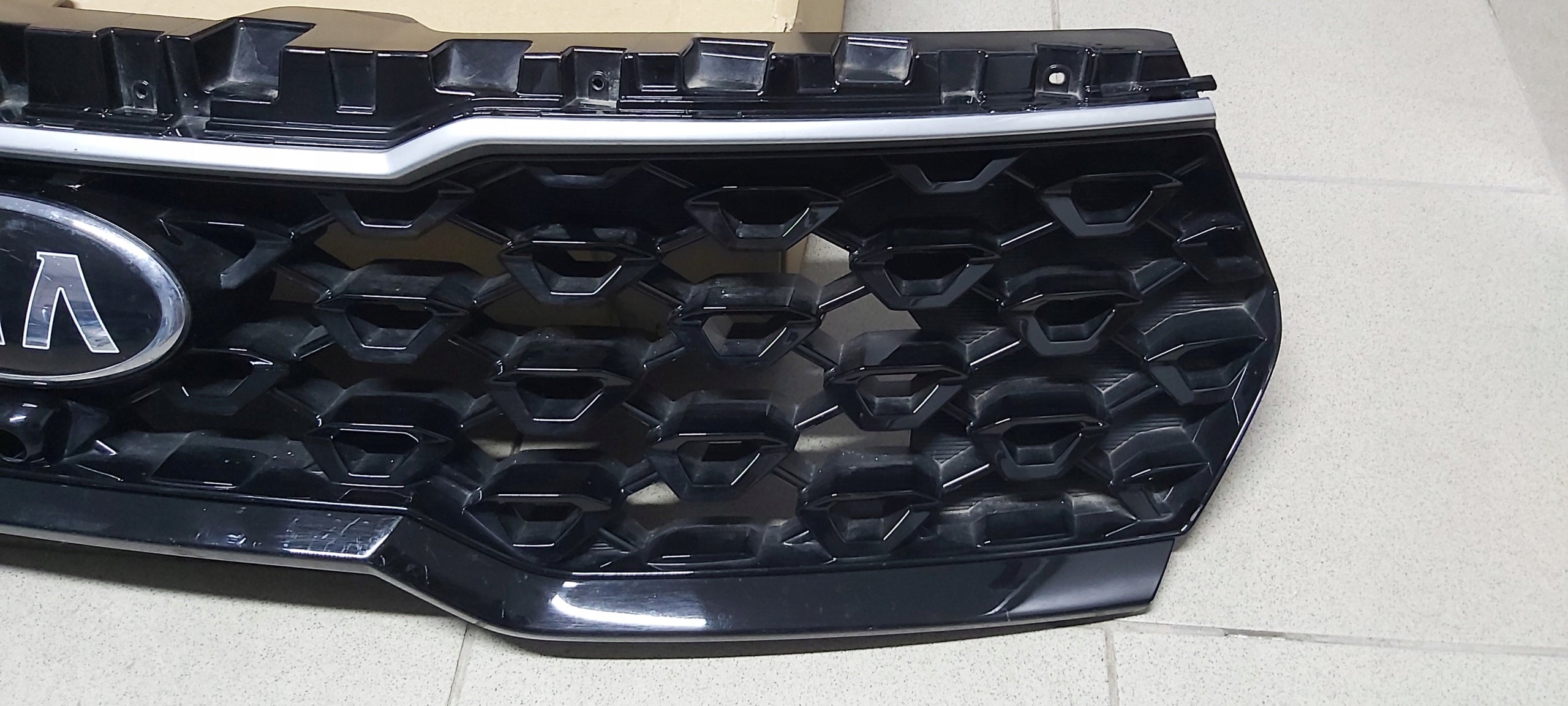 Kühlergrill Kia SORENTO FRONTGRILL 86366P2100 Kühlergitter