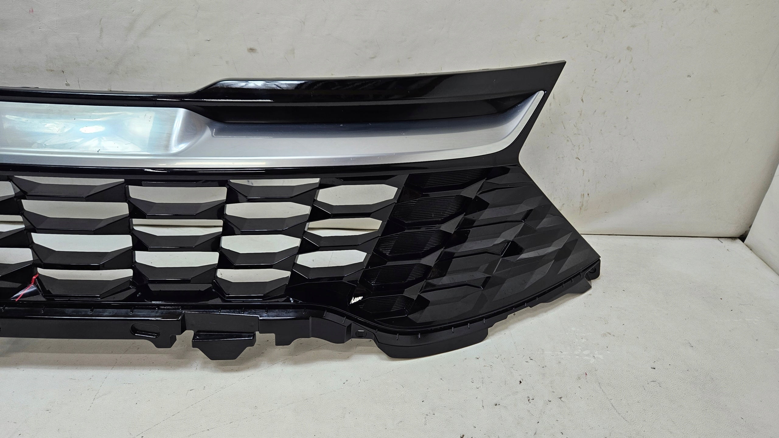 Kühlergrill Kia SPORTAGE FRONTGRILL 86350R2020 Kühlergitter