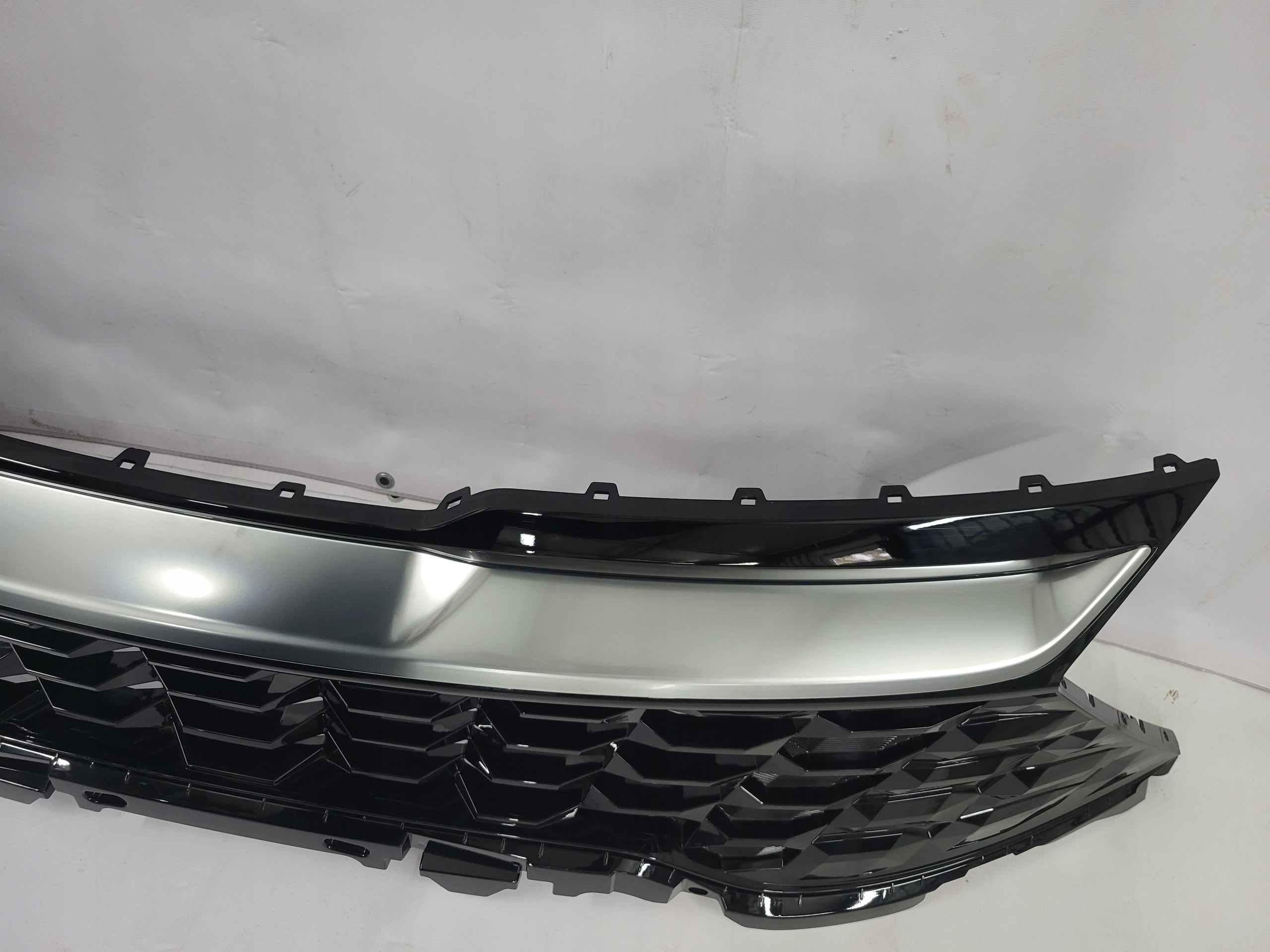 Kühlergrill Kia SPORTAGE FRONTGRILL 86351R2020 Kühlergitter