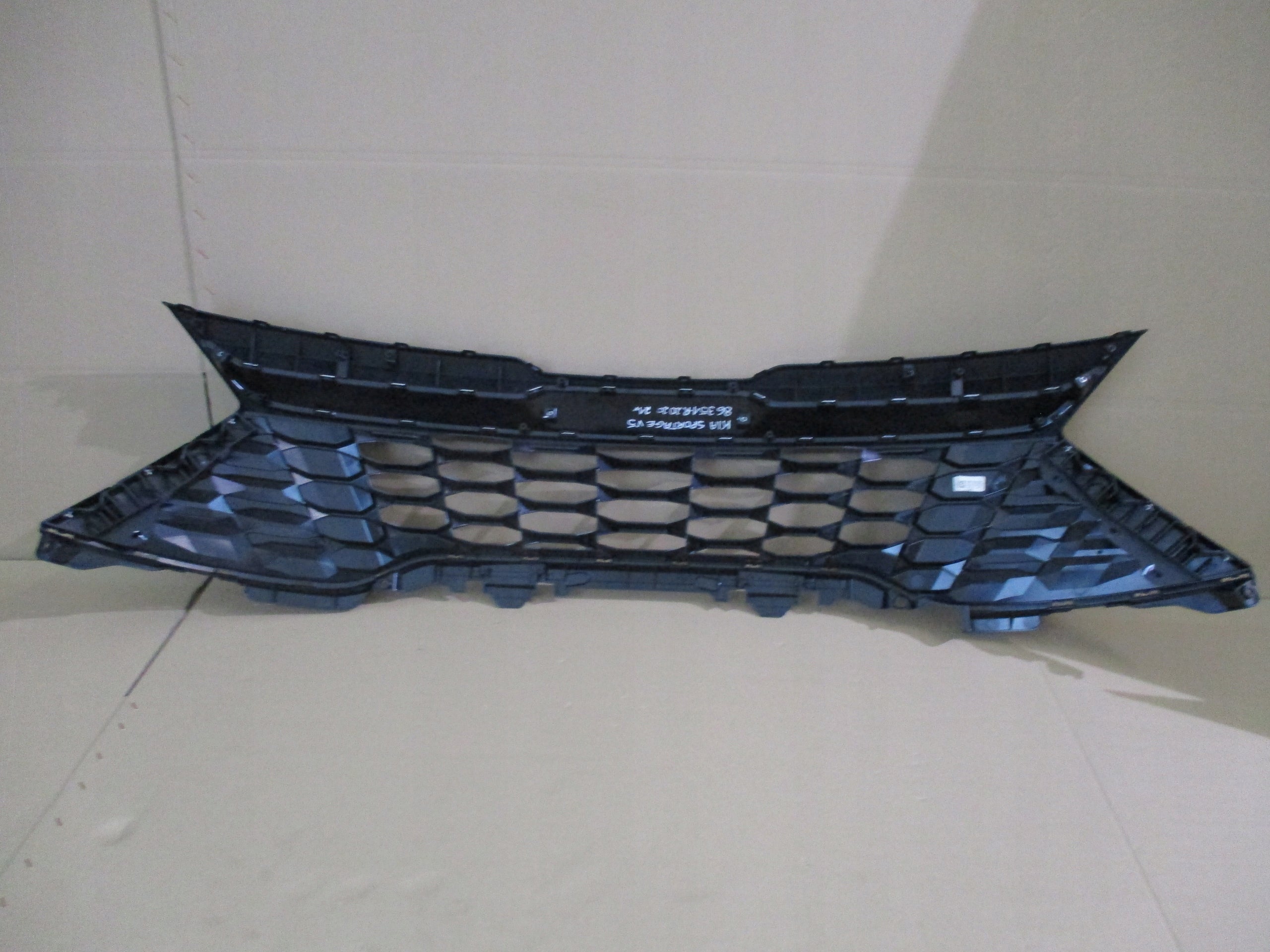 Kühlergrill Kia SPORTAGE FRONTGRILL 86351R2020 Kühlergitter