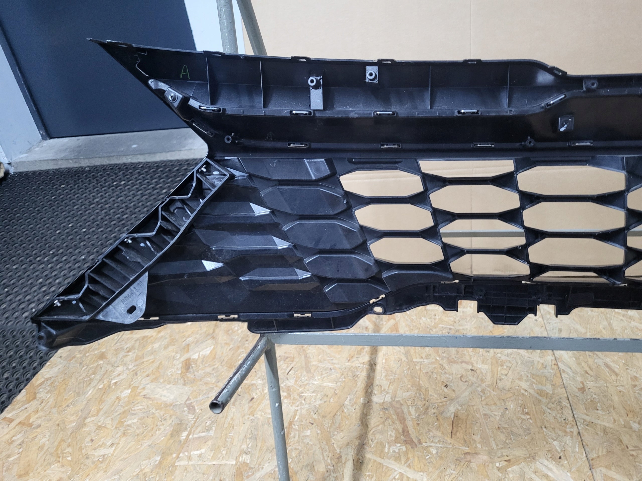 Kühlergrill Kia SPORTAGE ED FRONTGRILL 86351R2030 Kühlergitter