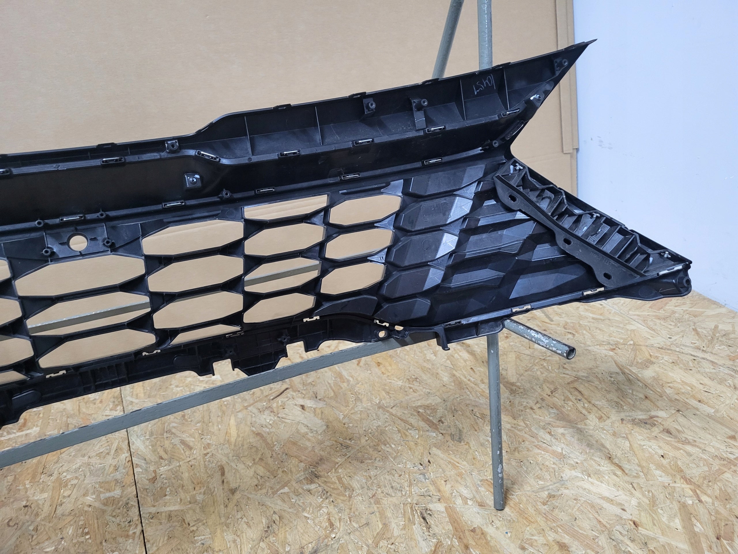 Kühlergrill Kia SPORTAGE ED FRONTGRILL 86351R2030 Kühlergitter