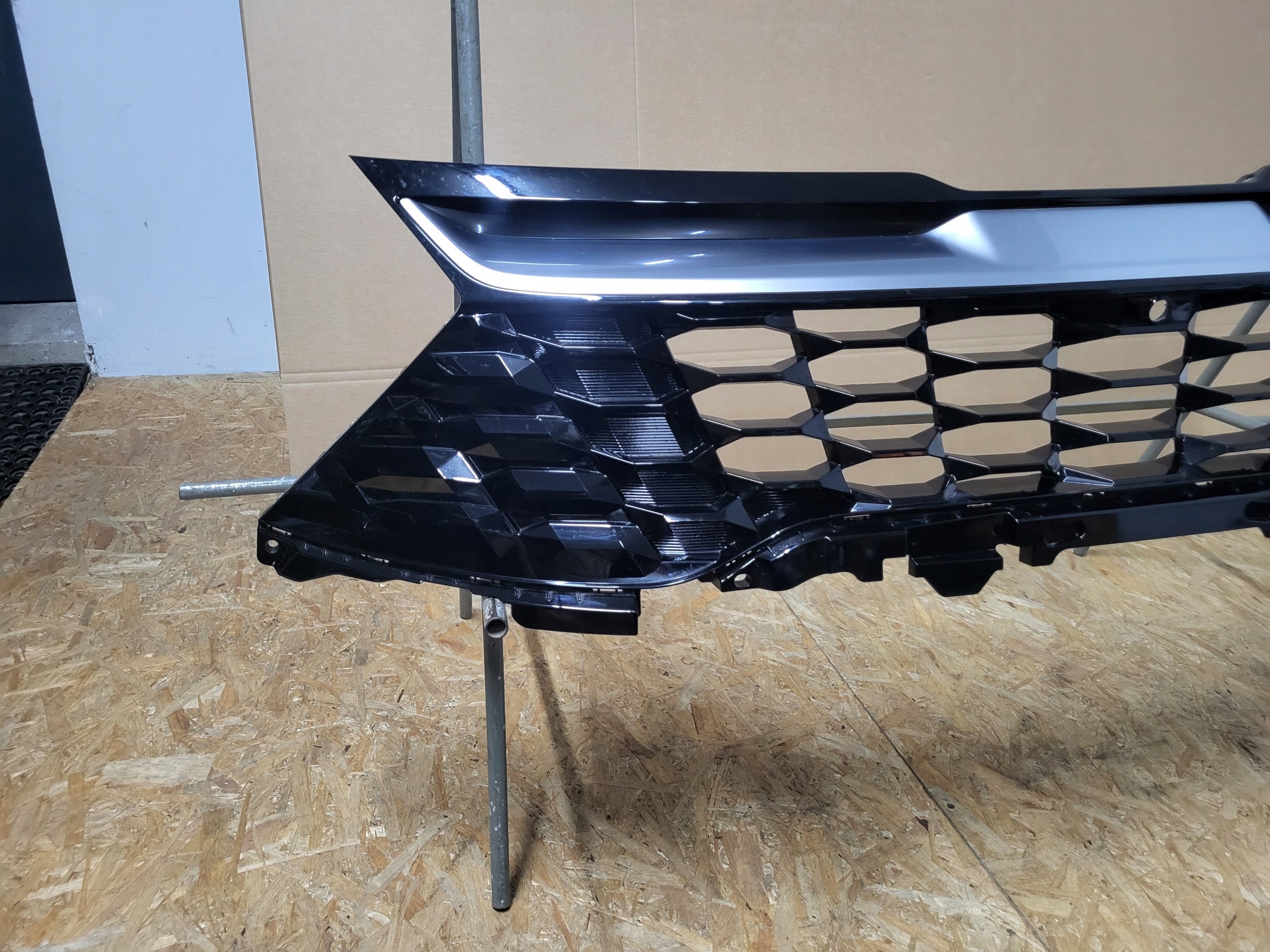 Kühlergrill Kia SPORTAGE ED FRONTGRILL 86351R2030 Kühlergitter