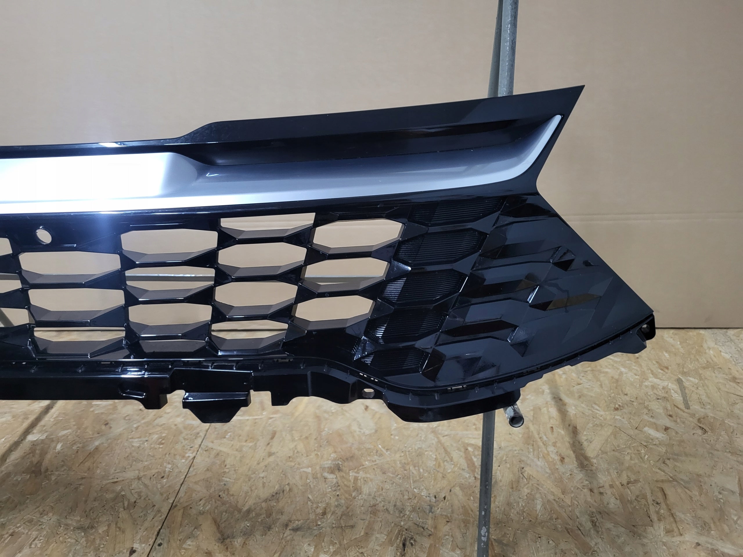 Kühlergrill Kia SPORTAGE ED FRONTGRILL 86351R2030 Kühlergitter