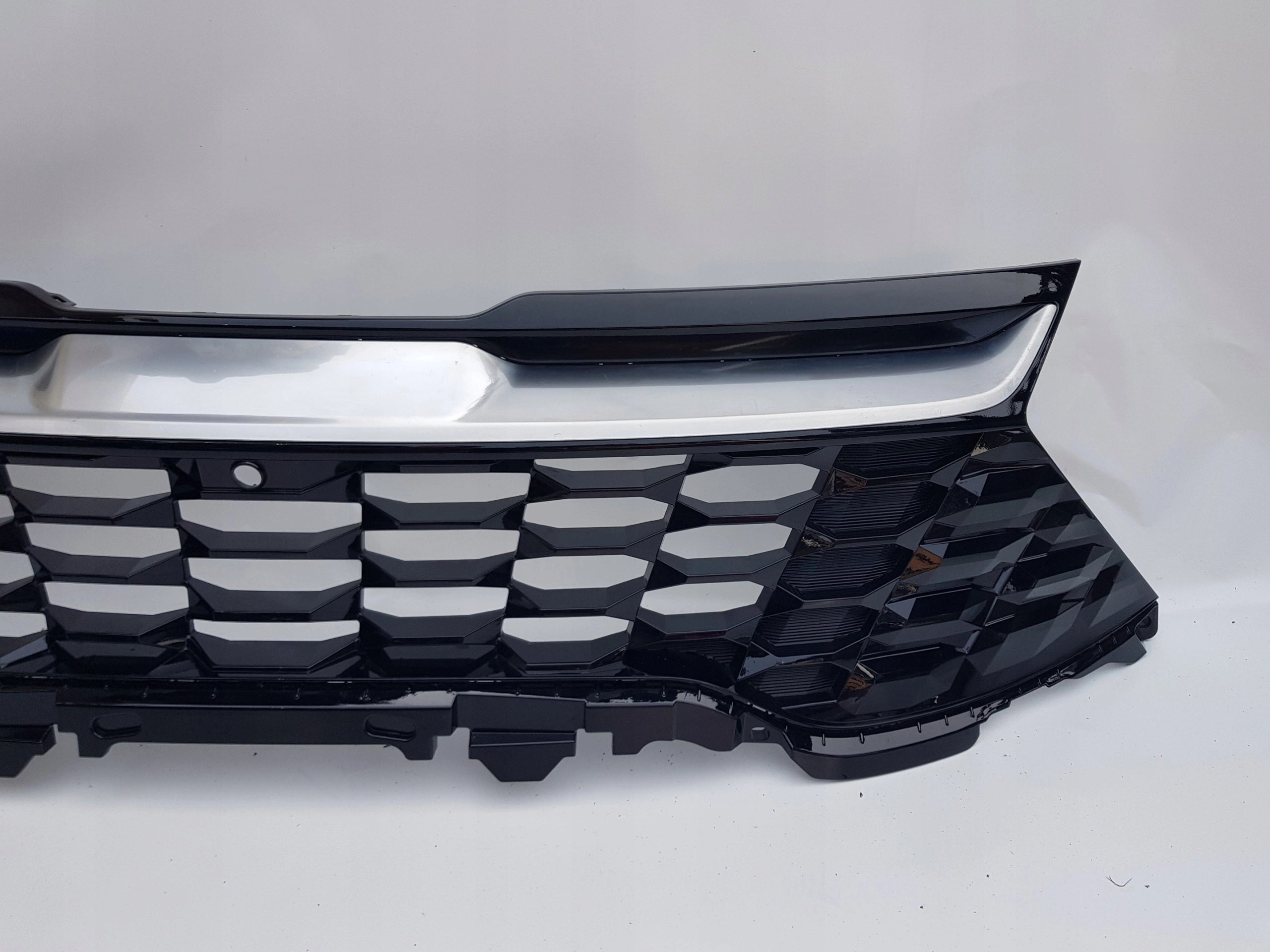 Kühlergrill Kia SPORTAGE FRONTGRILL 86351R2030 Kühlergitter