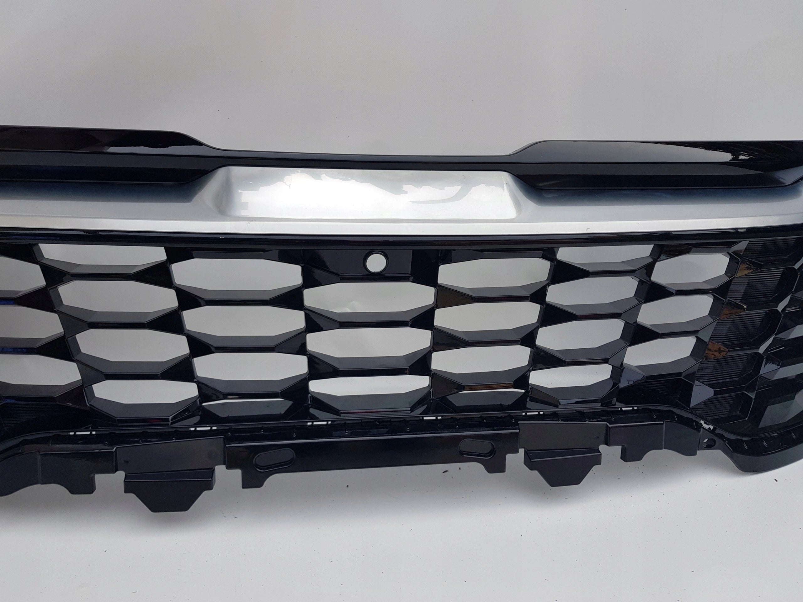 Kühlergrill Kia SPORTAGE FRONTGRILL 86351R2030 Kühlergitter